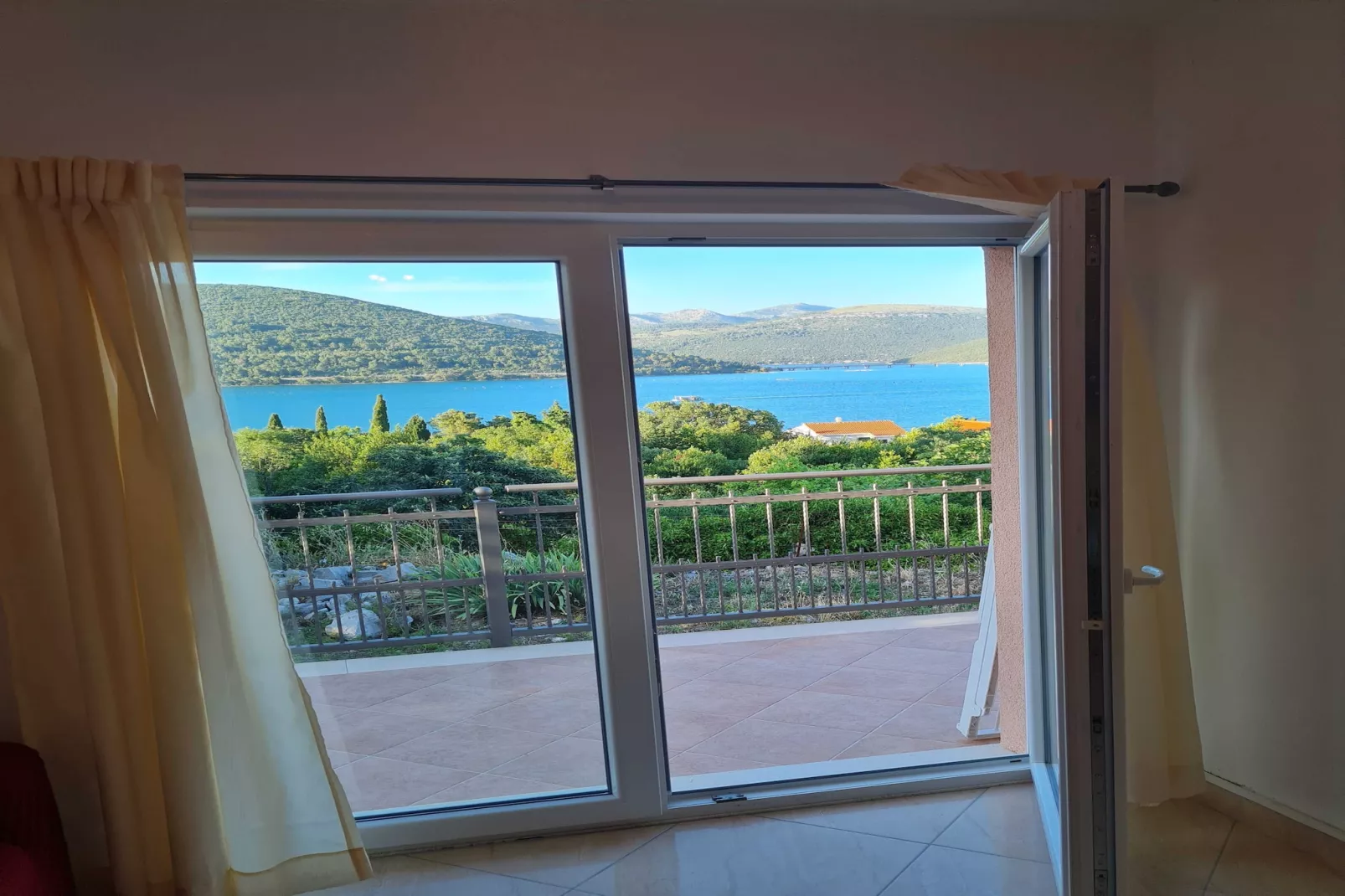 Apartments Memunić - Superior One Bedroom Apartment with Balcony and Sea View (ŽUTI)-Terrace balcony