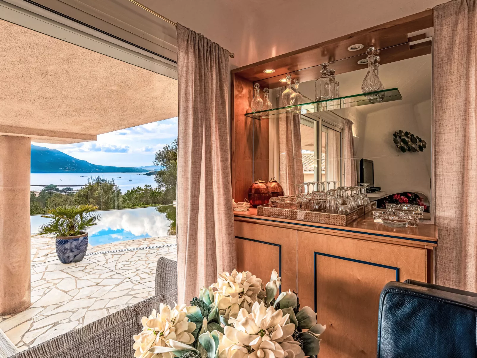 Casa Di Sogno-Inside