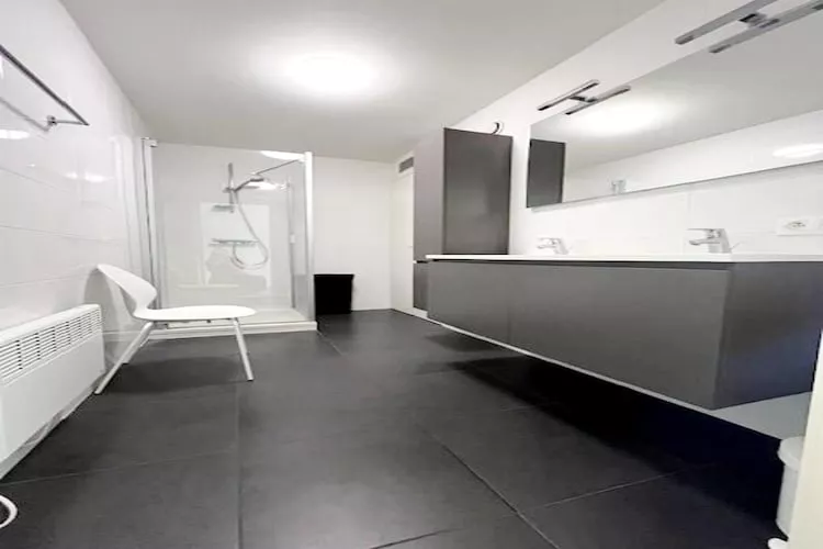 Residentie Les Bruyères 0501-Bathroom