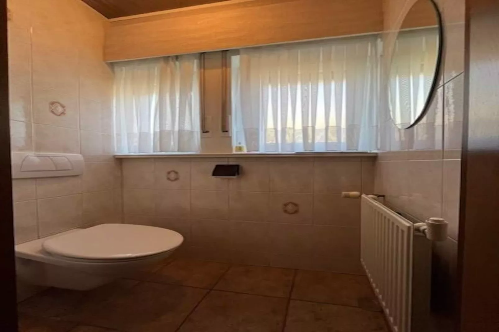 VILLA ZEEBRIES WONING-Bathroom
