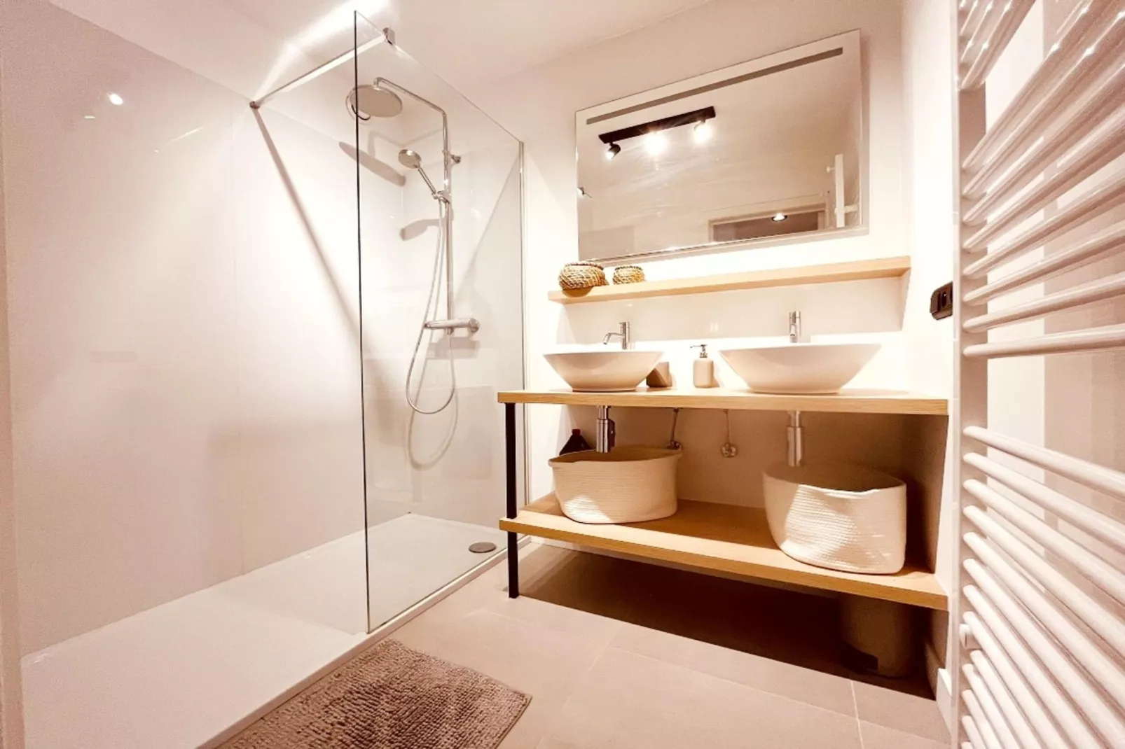 RESIDENTIE ANDREWS 0401-Bathroom