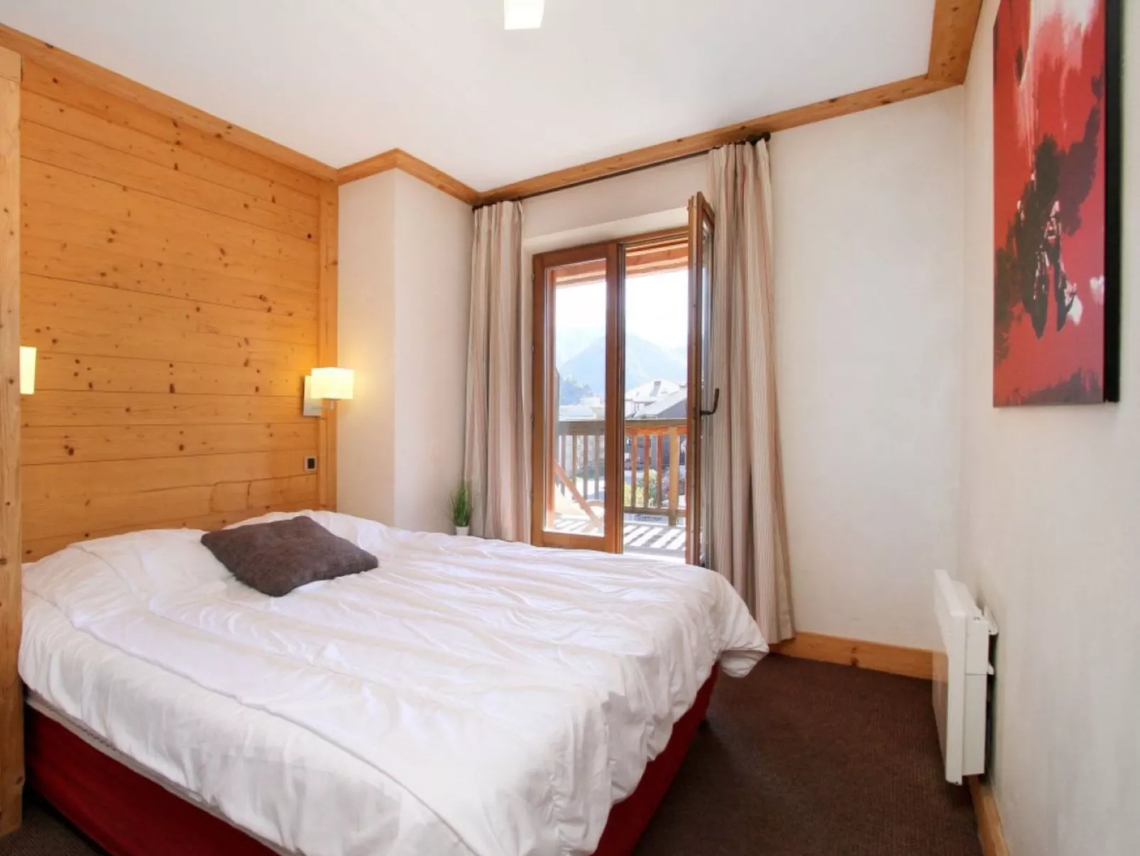 Cortina-Inside