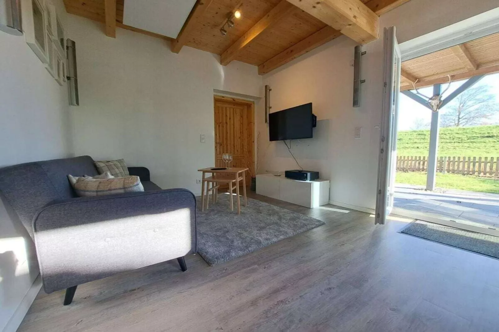 530377-Living room