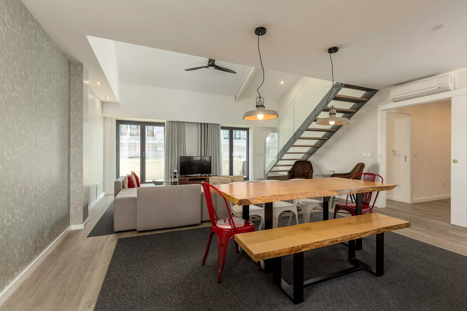 YOUROPO - Central-Dining room