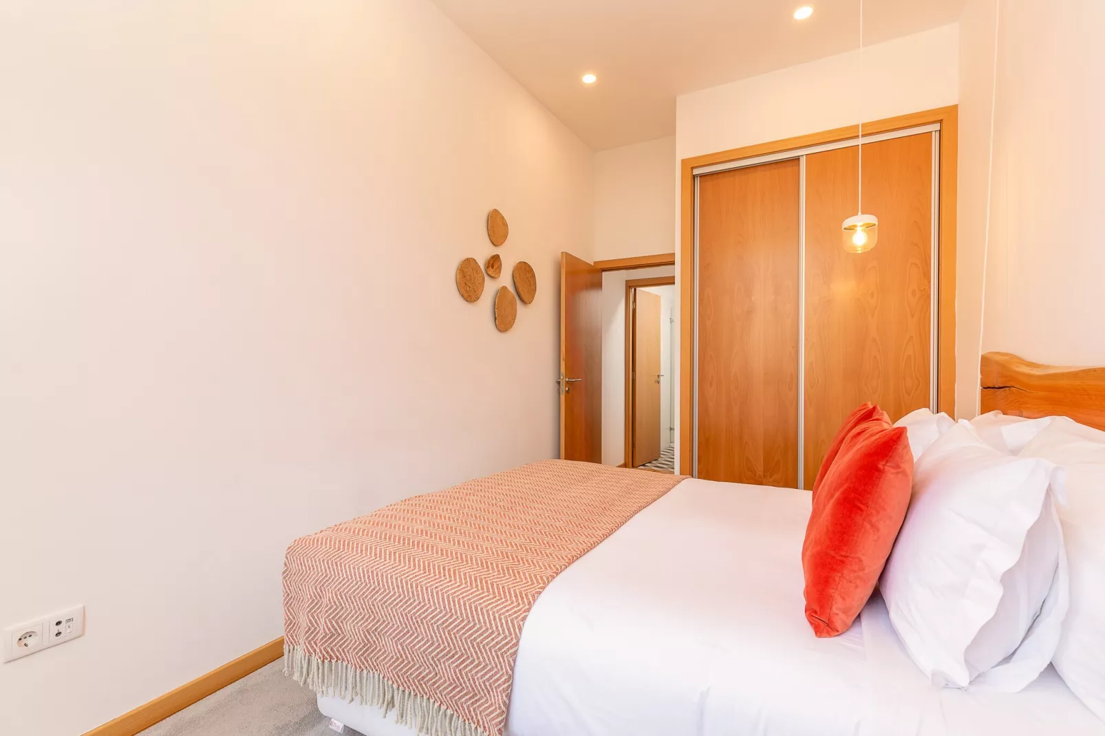 YOUROPO - Cosy 3-Bedroom