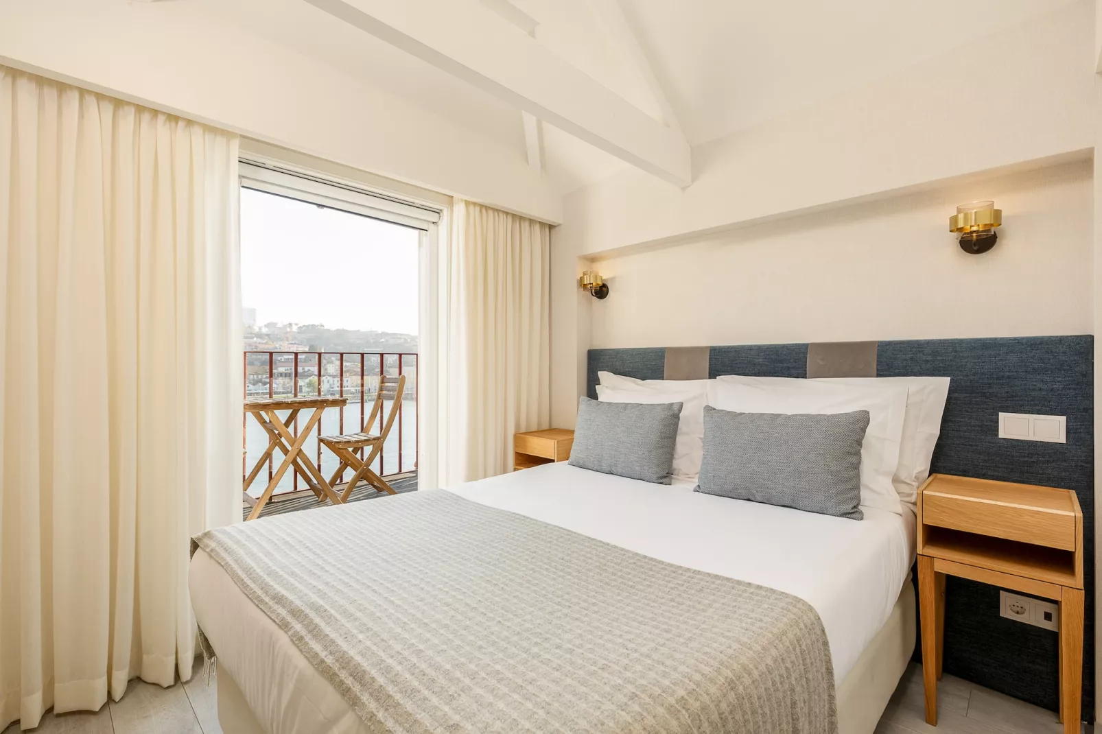 YOUROPO - Ribeira Porto 3-Bedroom