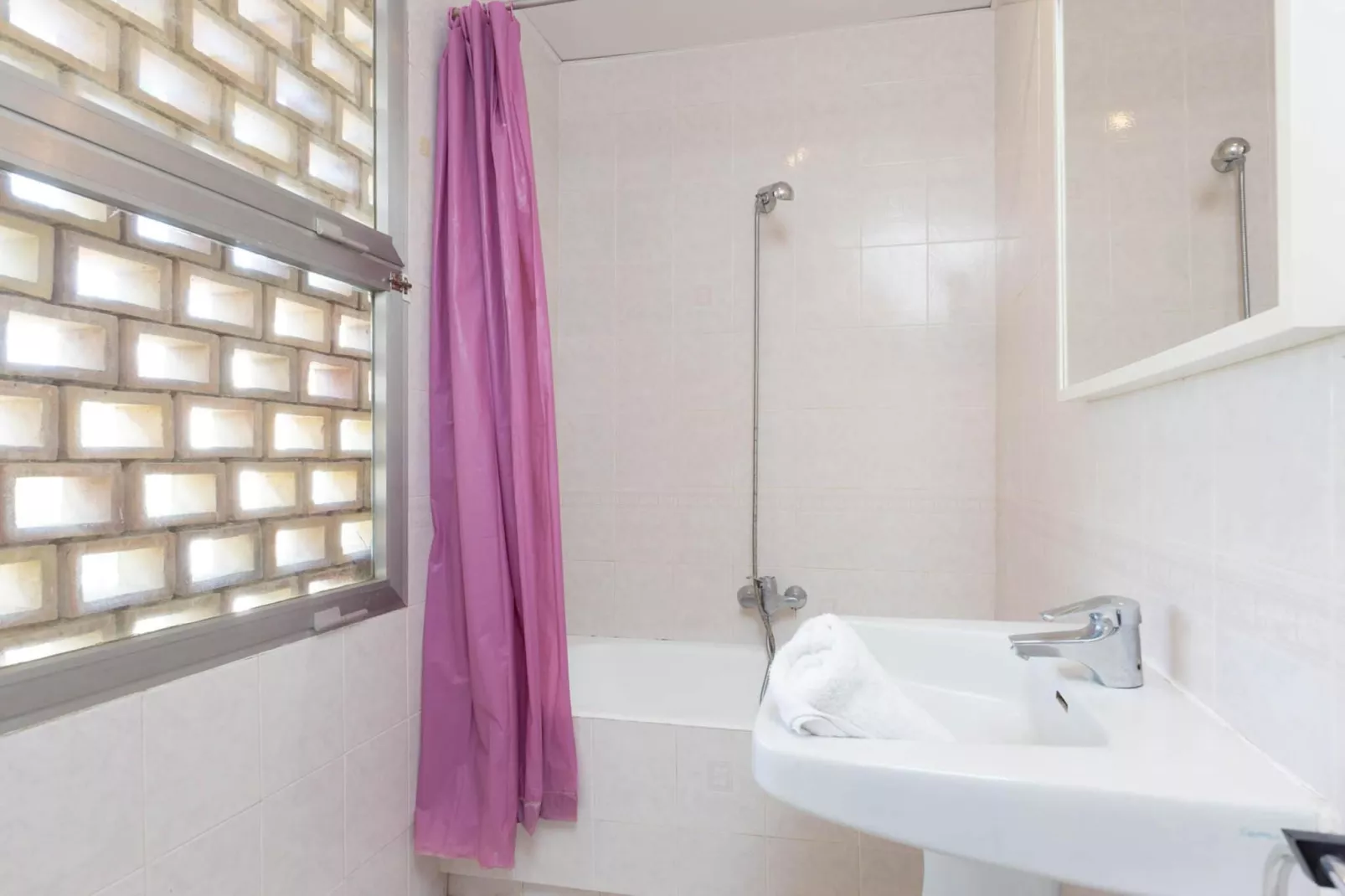 Orenetas 12-Badezimmer