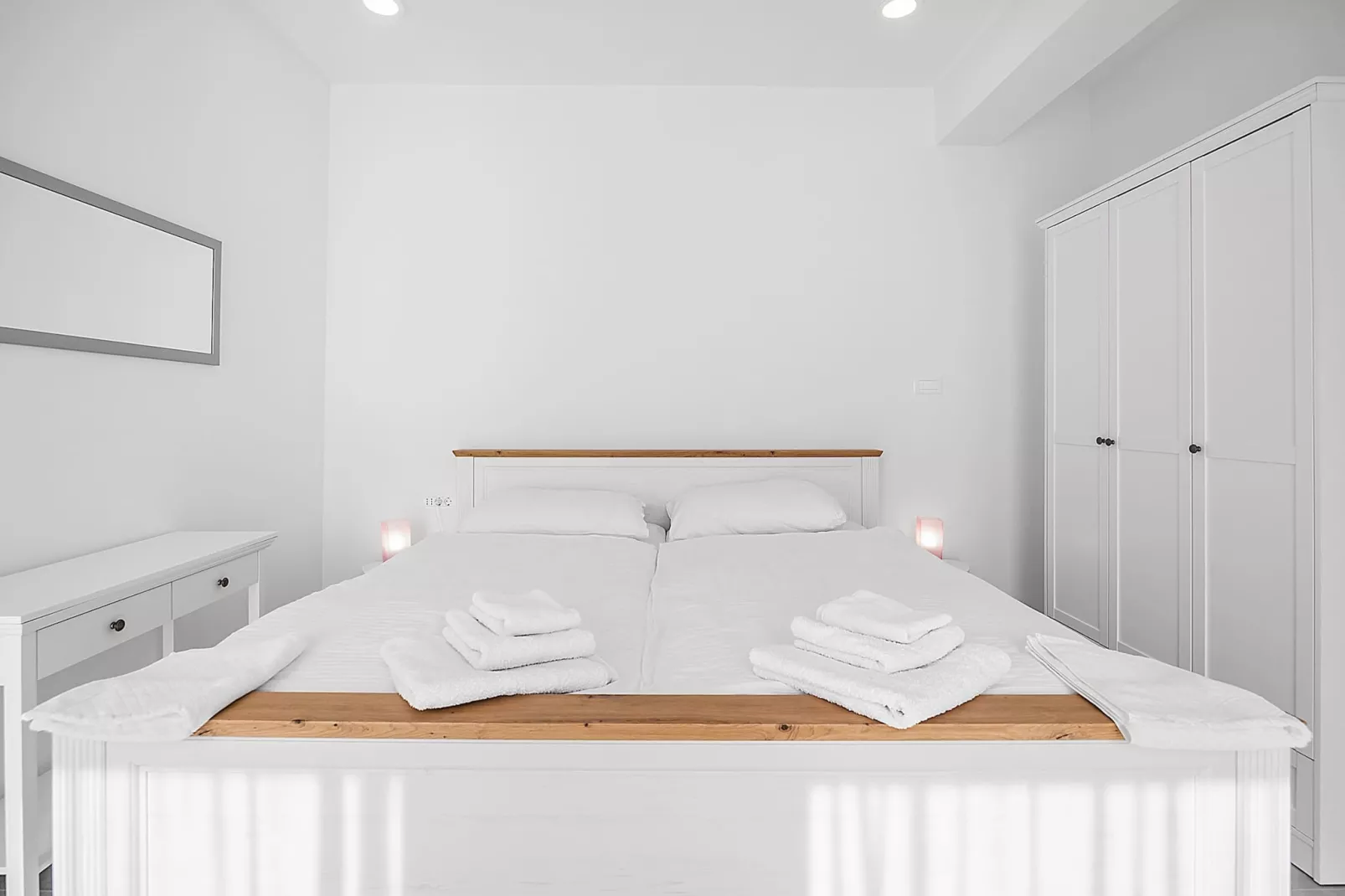 Max - Sea View, One Bedroom Apt with Terrace-Schlafzimmer