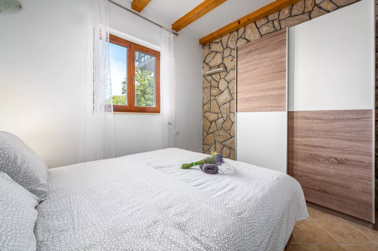Lara 8 - Shared Pool, Sauna, Jacuzzi-Chambre