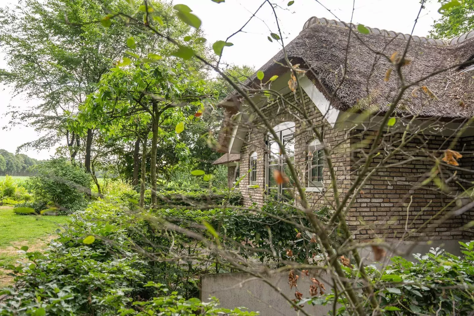 Vlindervallei Boshuis 16p-Exterior summer
