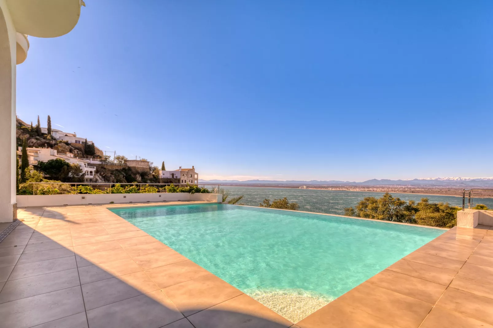 VILLA LOU-Piscine
