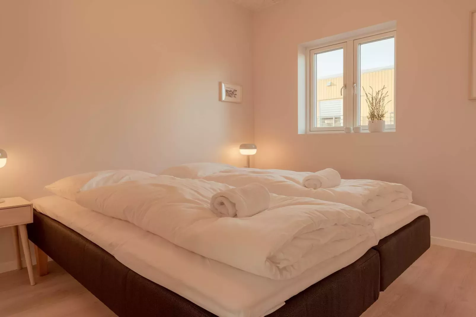 Stylish 4BR Apt in Torshavn - By Traum Ferienwohnungen-Indoor