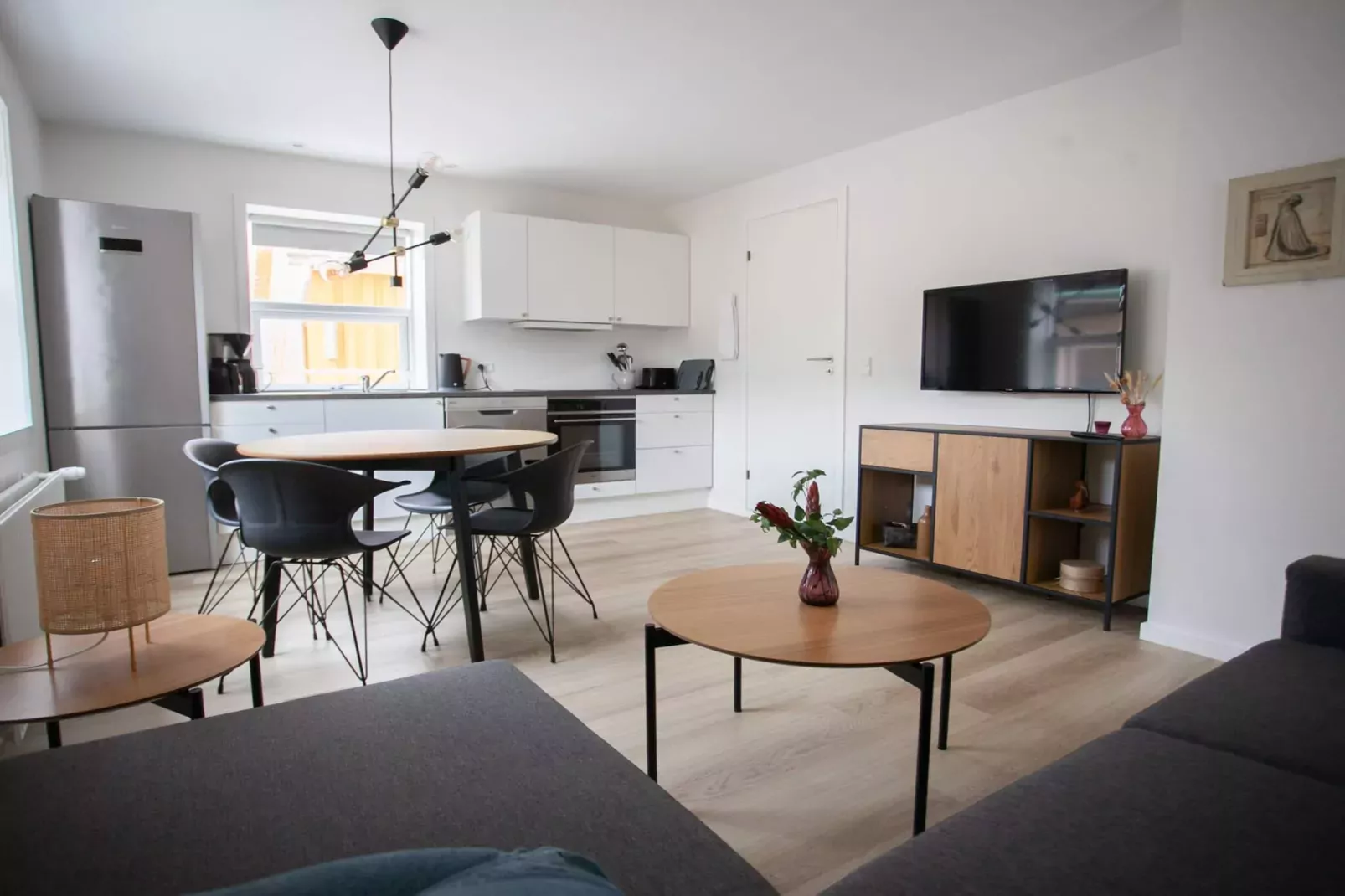 Historic Retreat in Tinganes - By Traum Ferienwohnungen-Indoor
