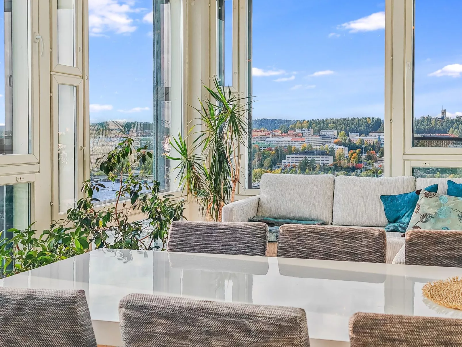 Horisontti penthouse-Inside
