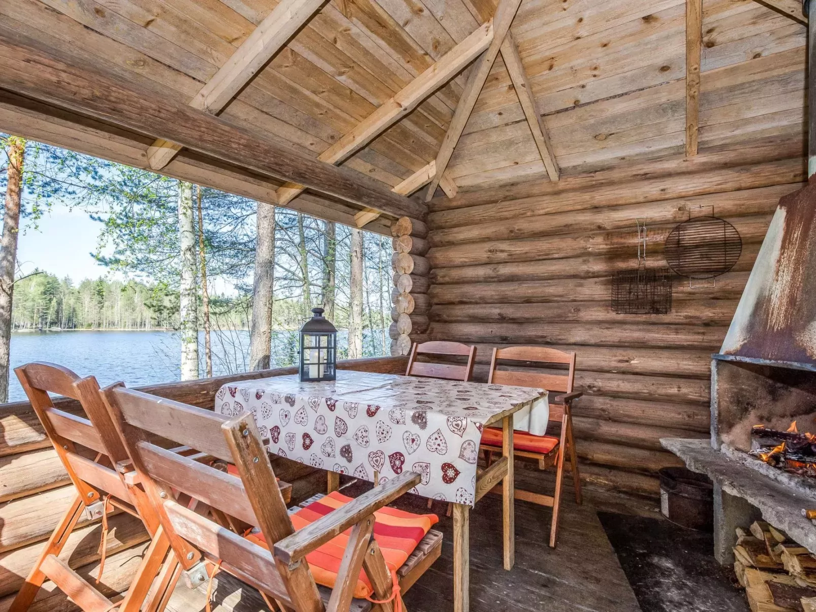 Papanmökki-Inside