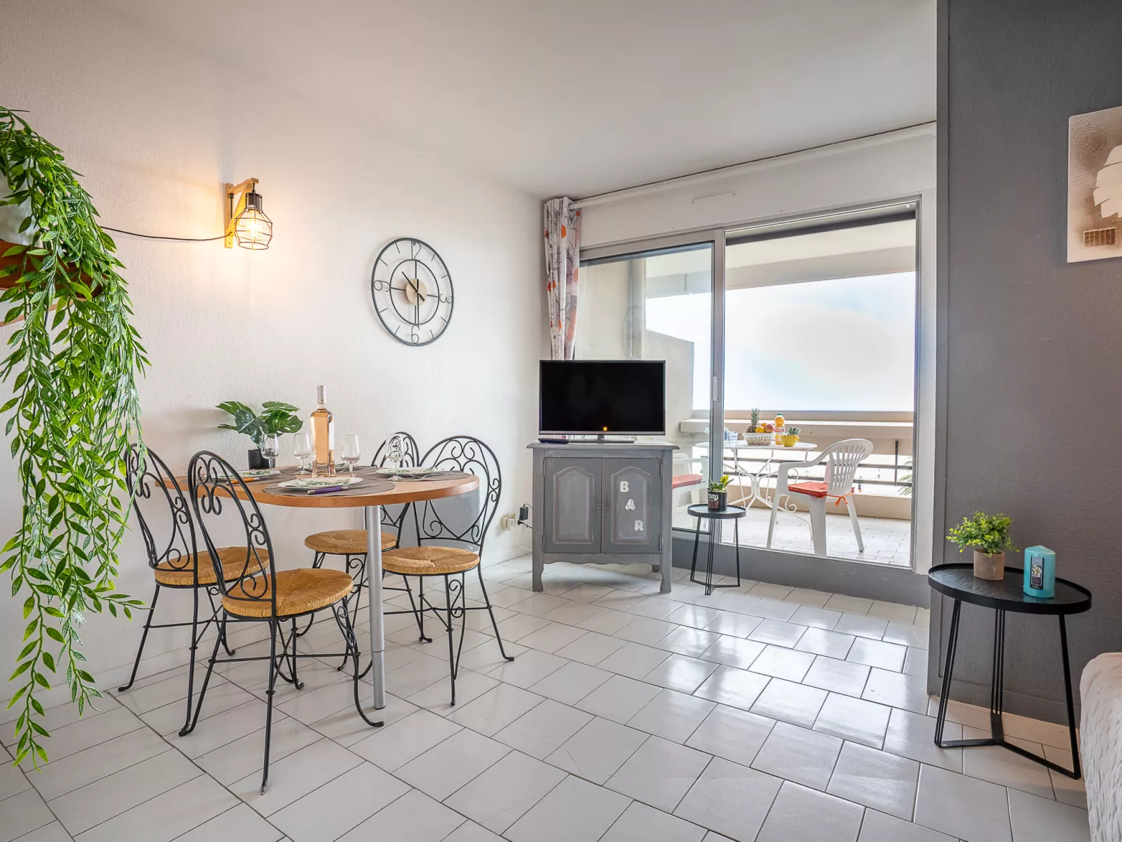 Les Terrasses du Levant-Inside