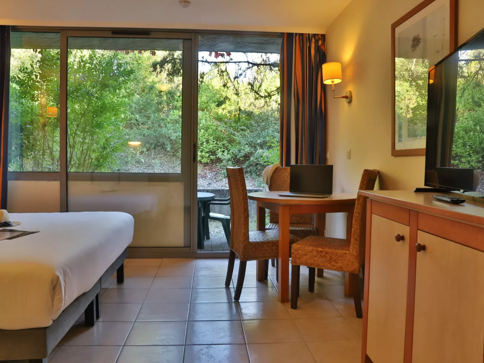 Le Vallon-Inside