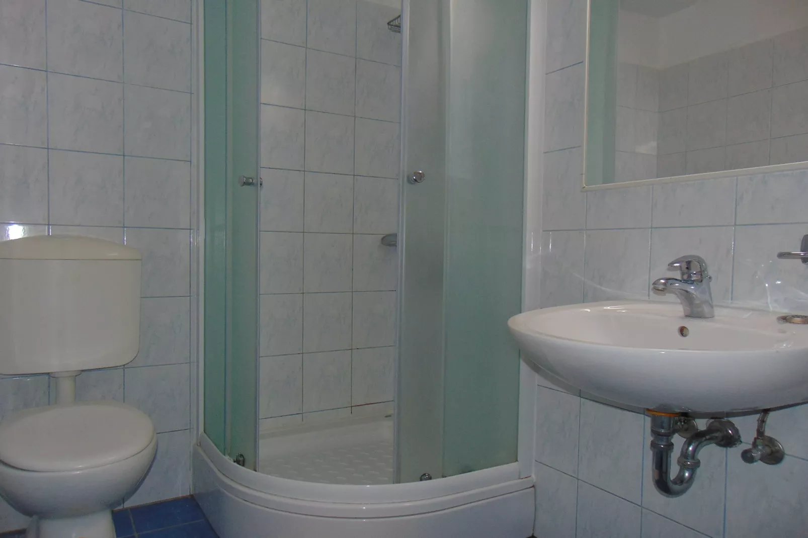 Apartments Elelu - One-Bedroom Apartment with Terrace-Badezimmer