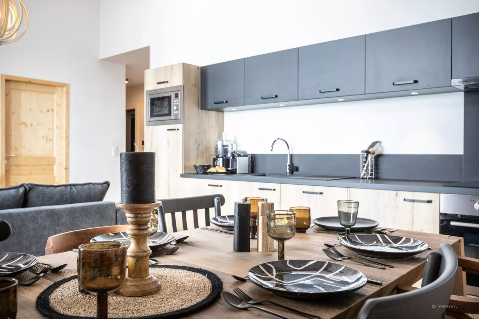 LES SAISIES L’Altaréna-A38S-Kitchen