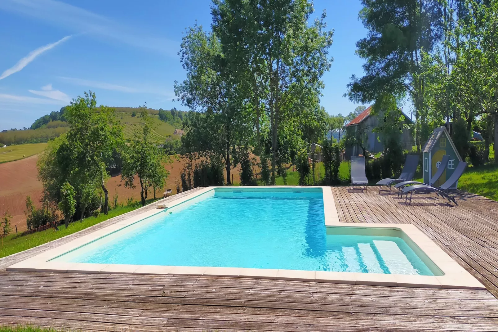 Maison de charme avec piscine à Coubejours-Pool