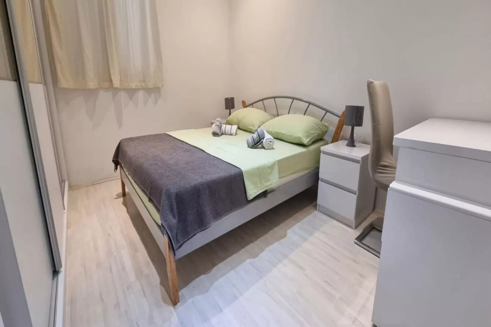 Apartment Viva - three bedroom apartment-Chambre