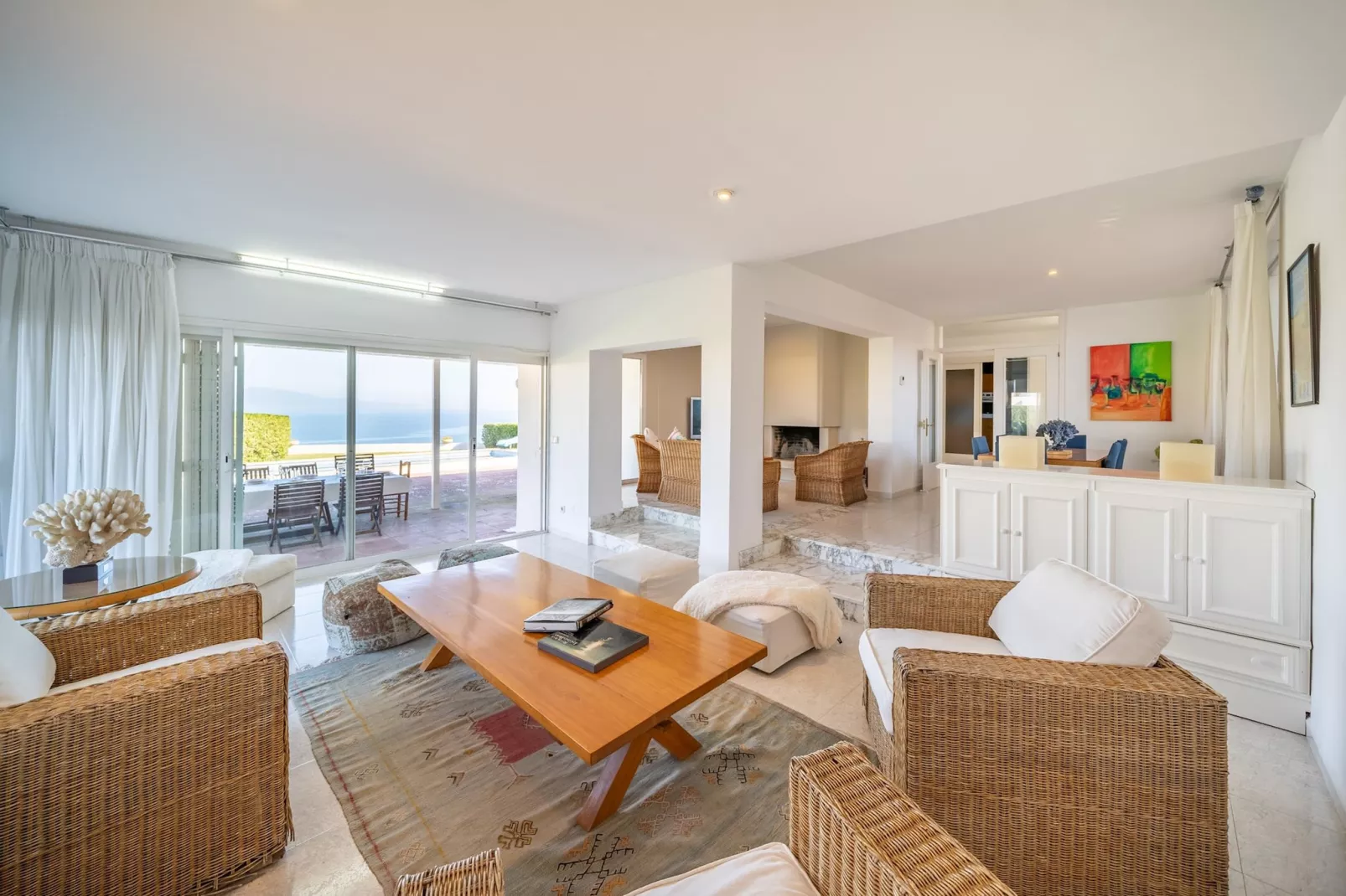 Mireia-Living room