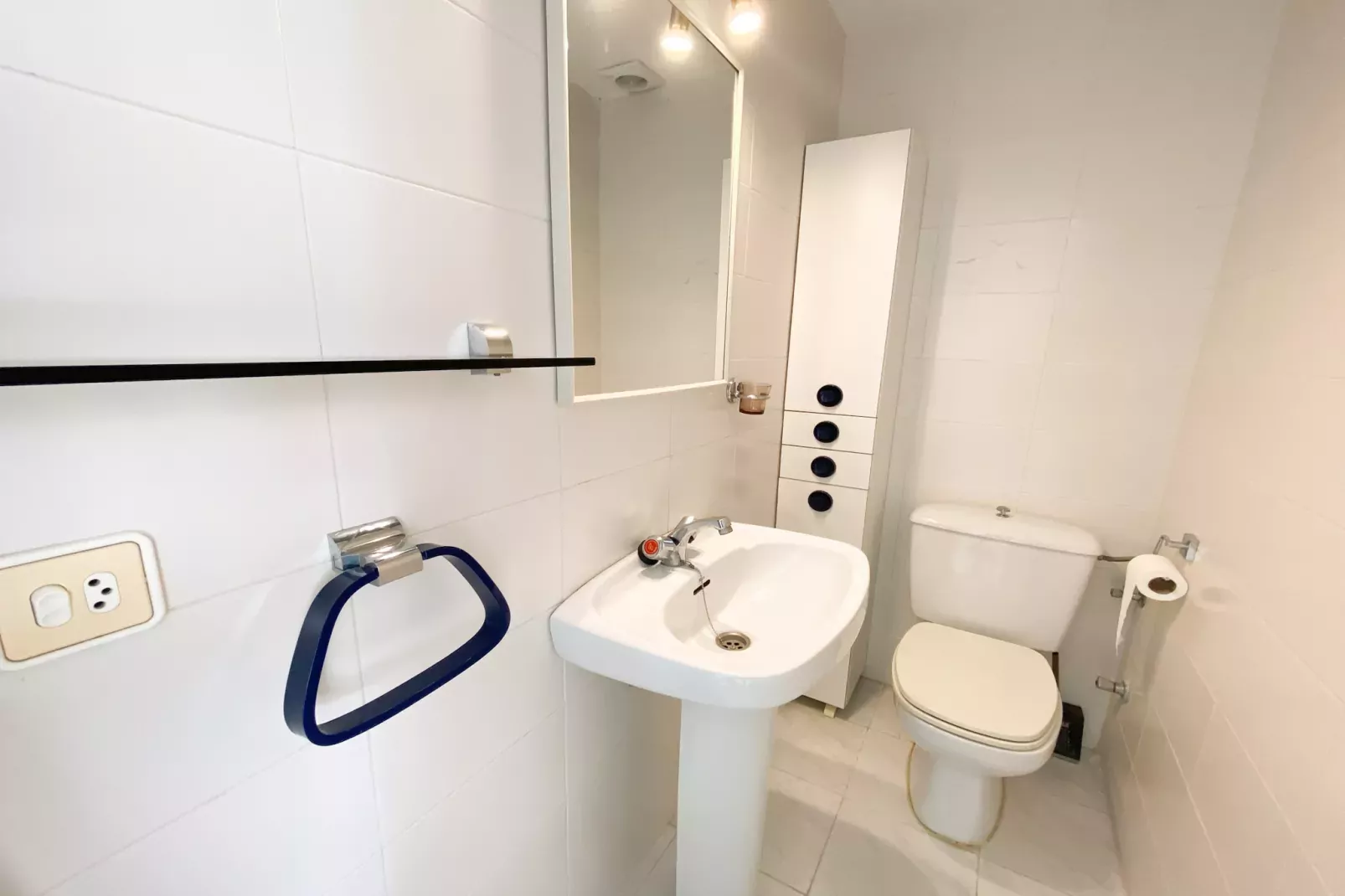 Lima-Bathroom
