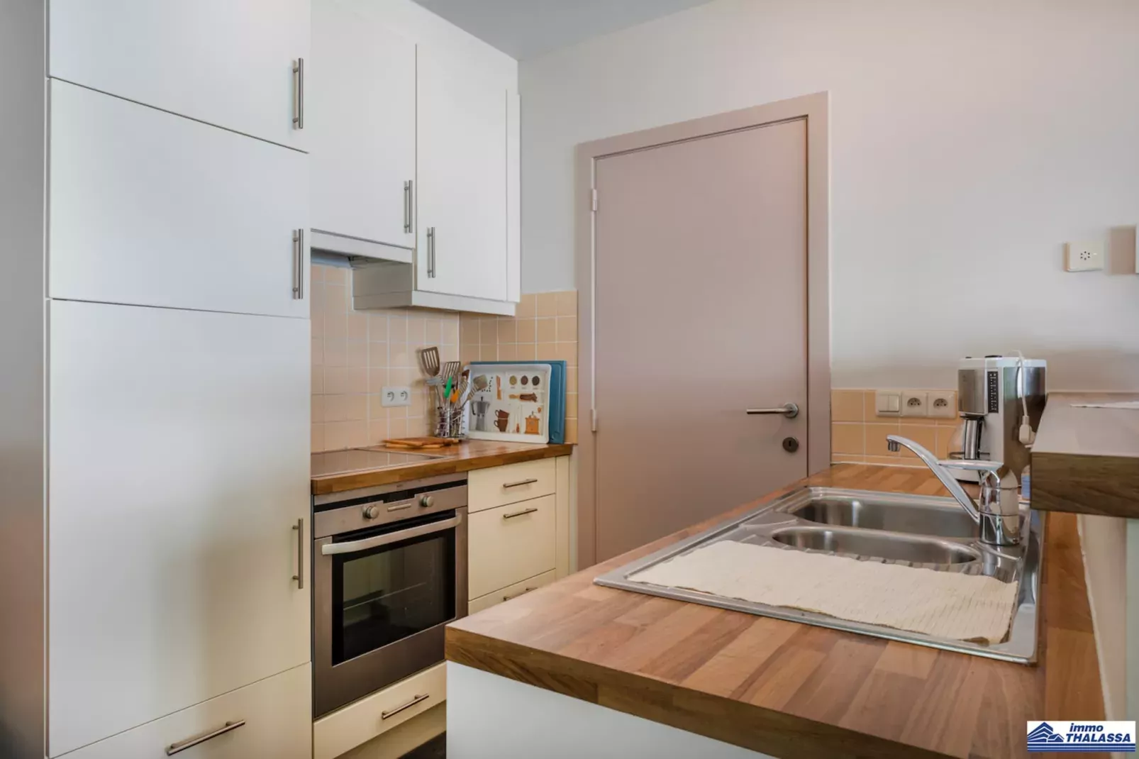 Maeterlinck 0102 + garage 2-Kitchen