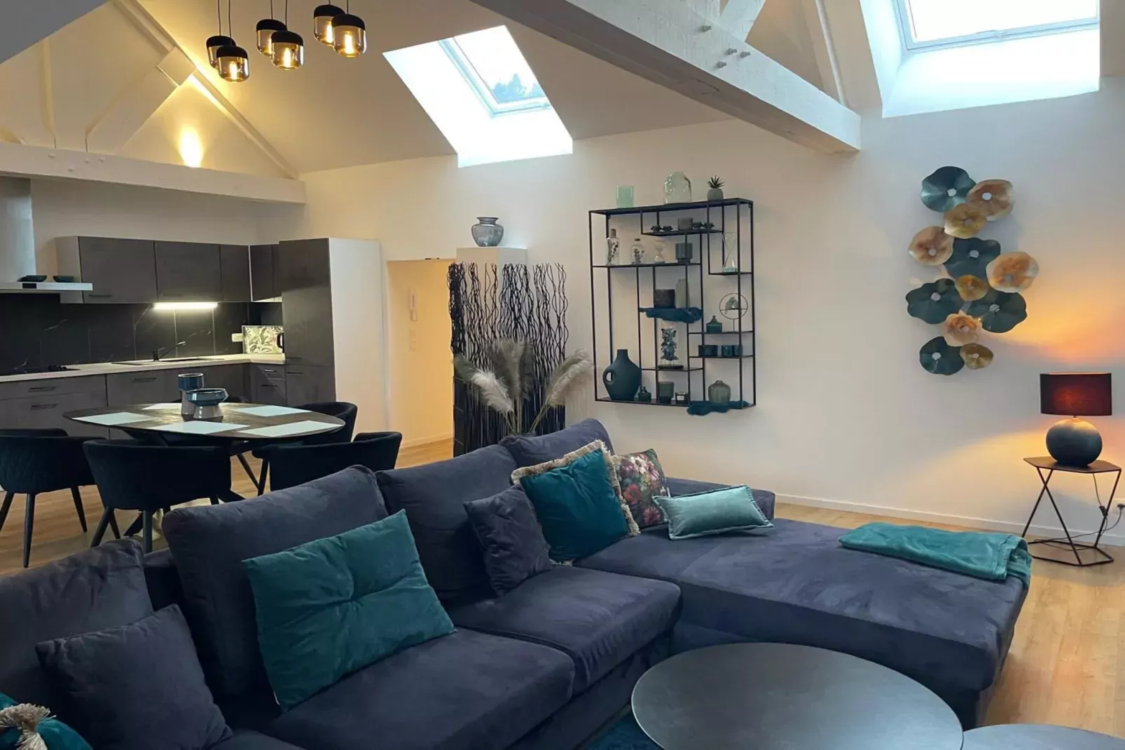 Rooftop Bleu-Living room