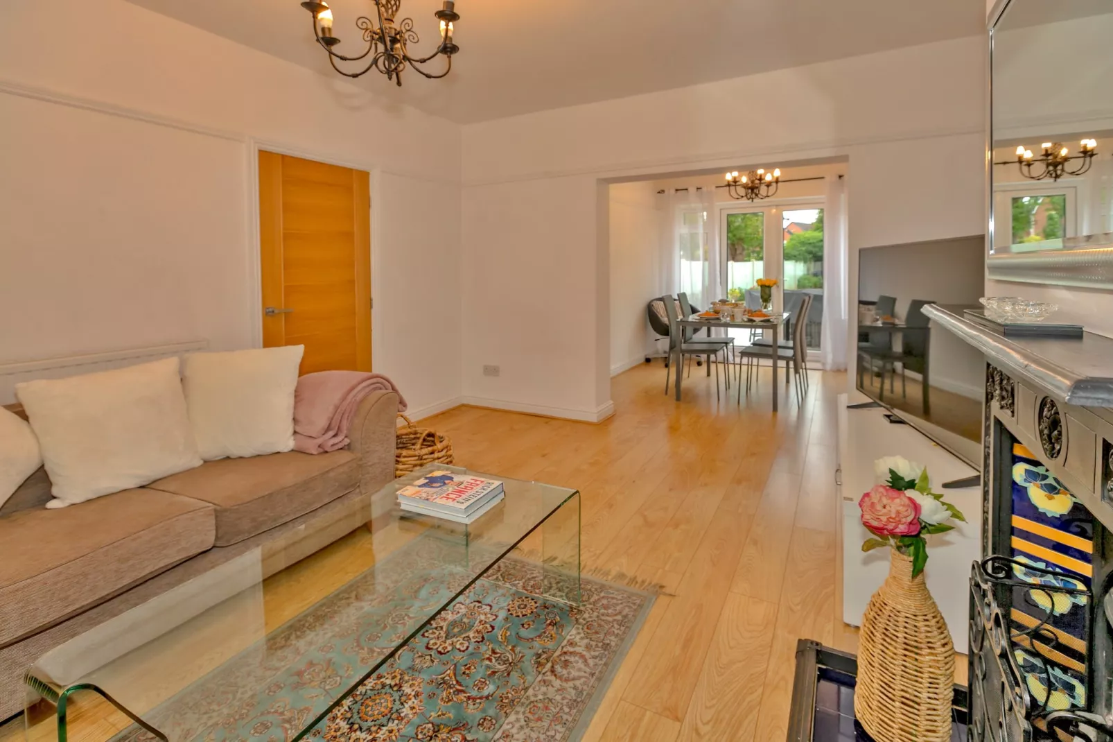 DeBarnes House-Living room