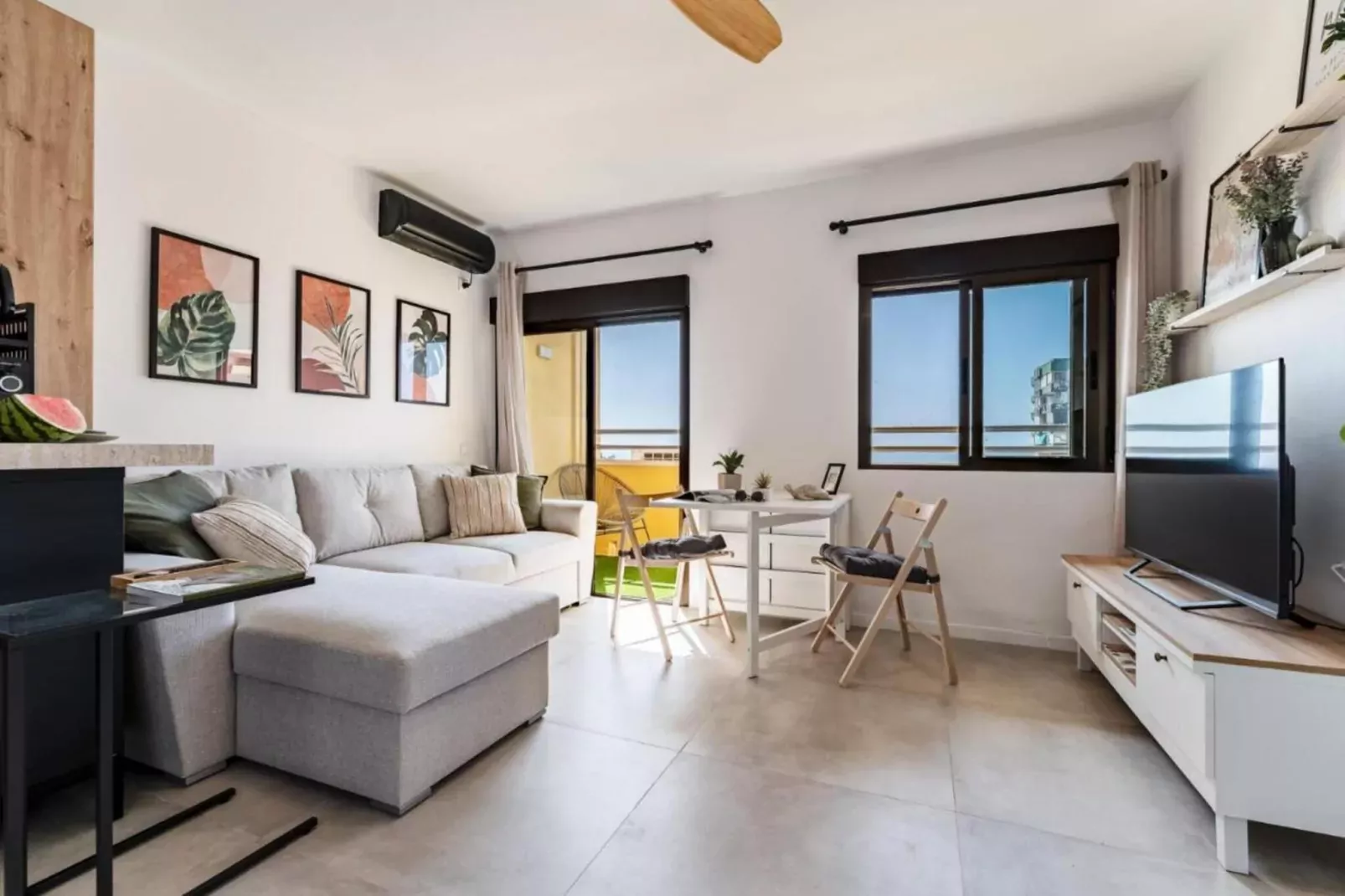 Apartamento con vistas al mar-Salon
