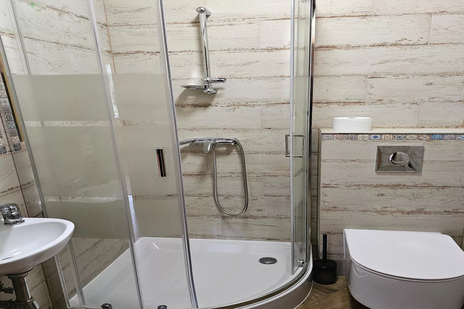 	Domek wakacyjny NIEZAPOMINAJKA dla max 4 osób Grąbczyn-Badezimmer