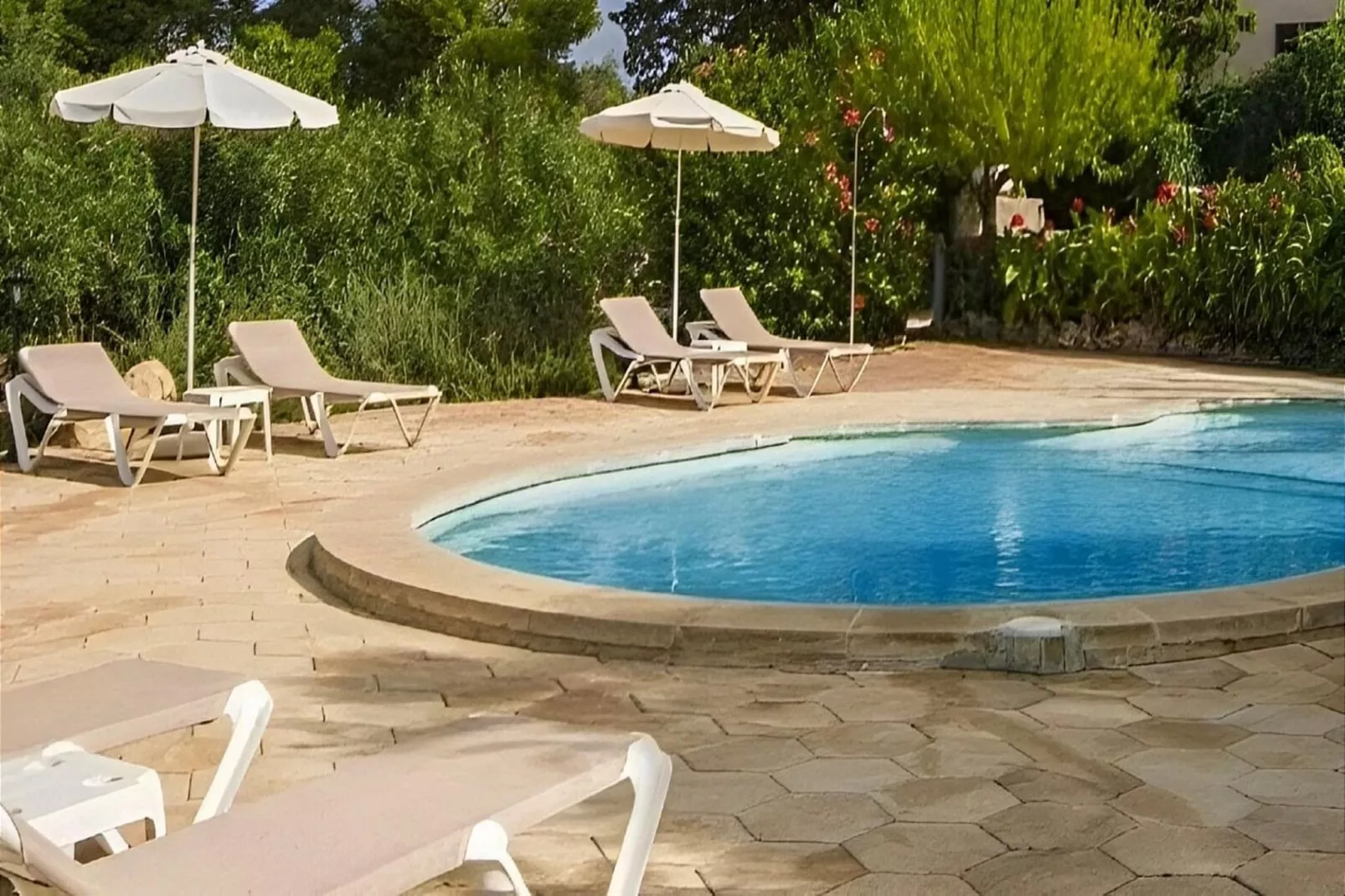 Son Granada-Pool