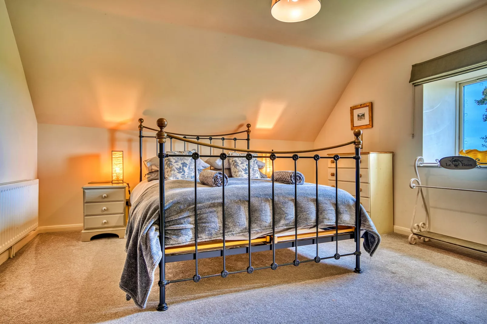 Gag Barn-Bedroom