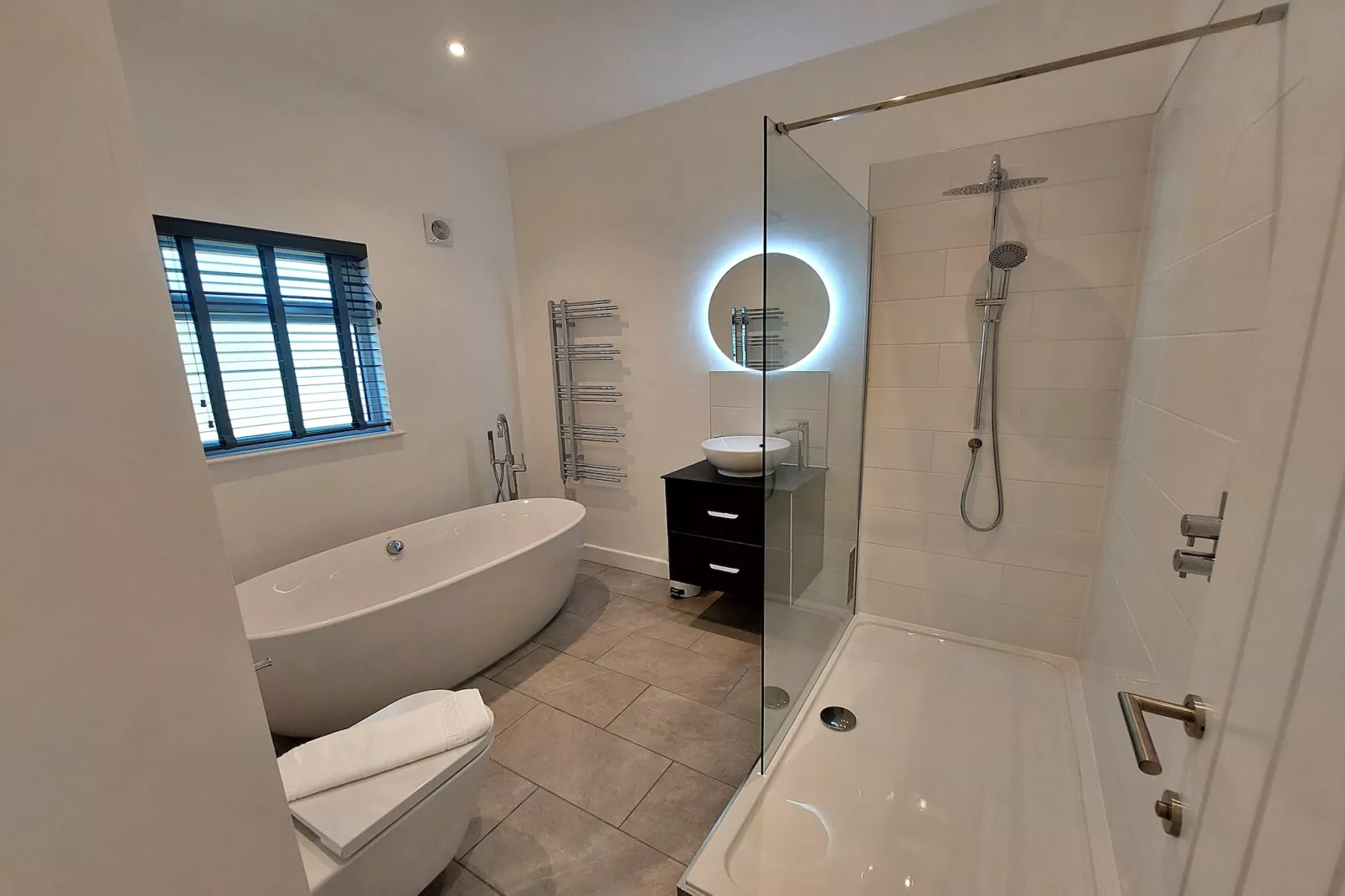 Little Dunley - Apple Lodge-Bathroom