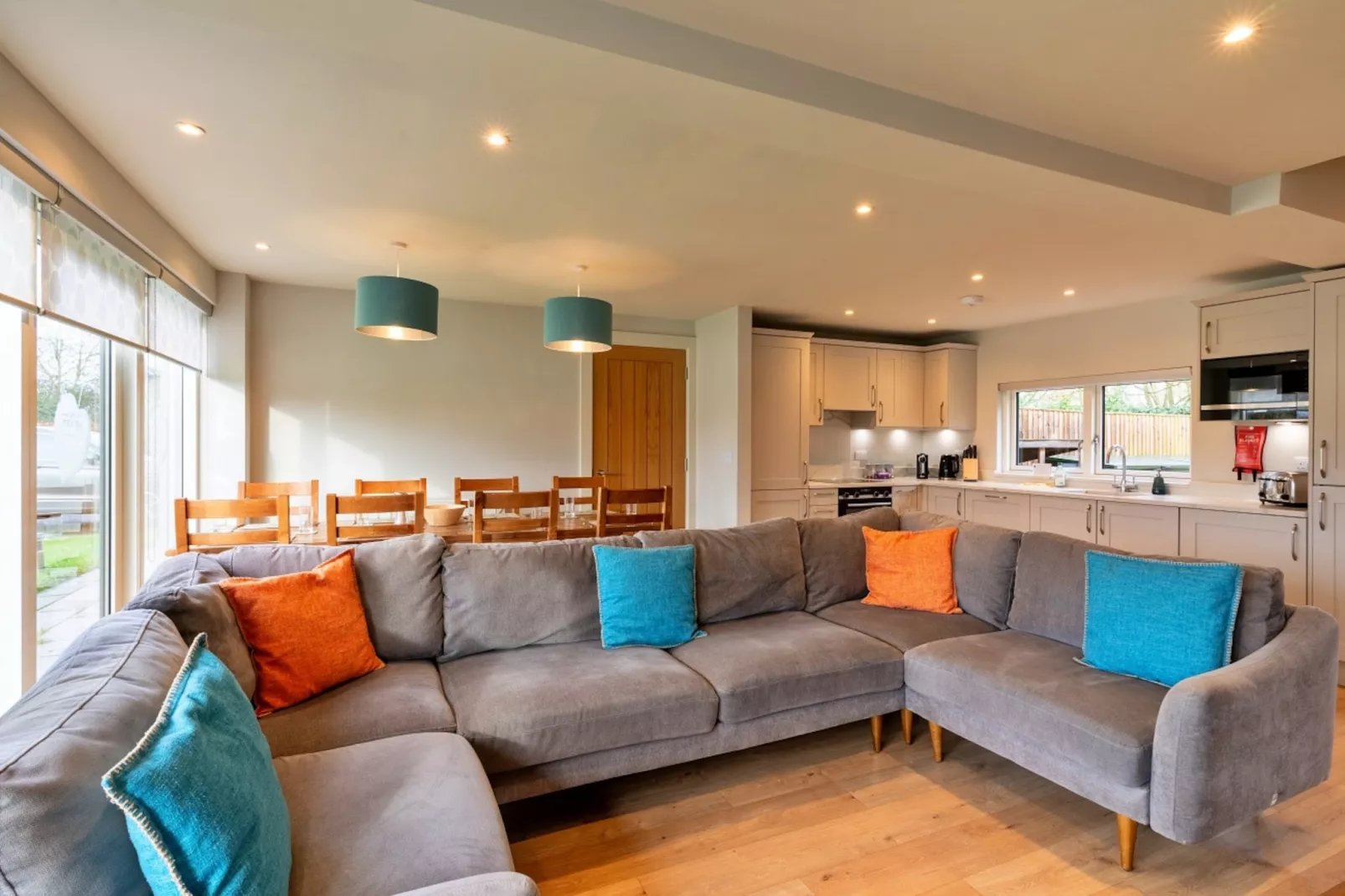 Oak Cottage-Living room