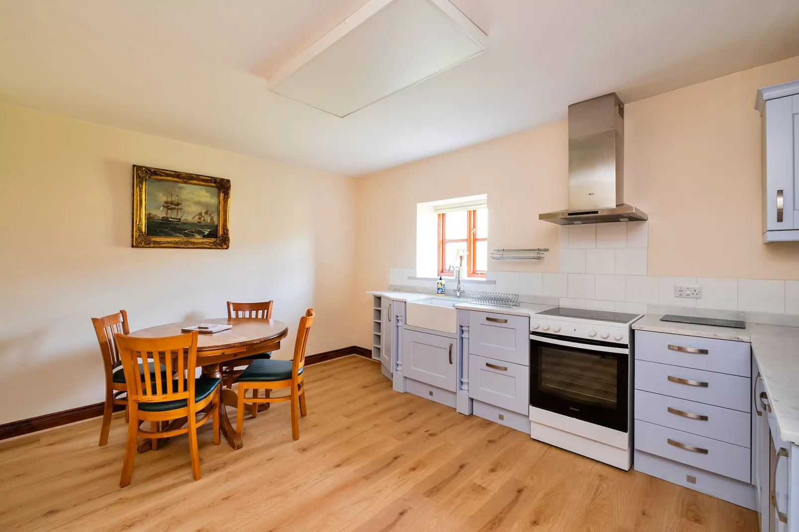 Walton Maisonette-Living room