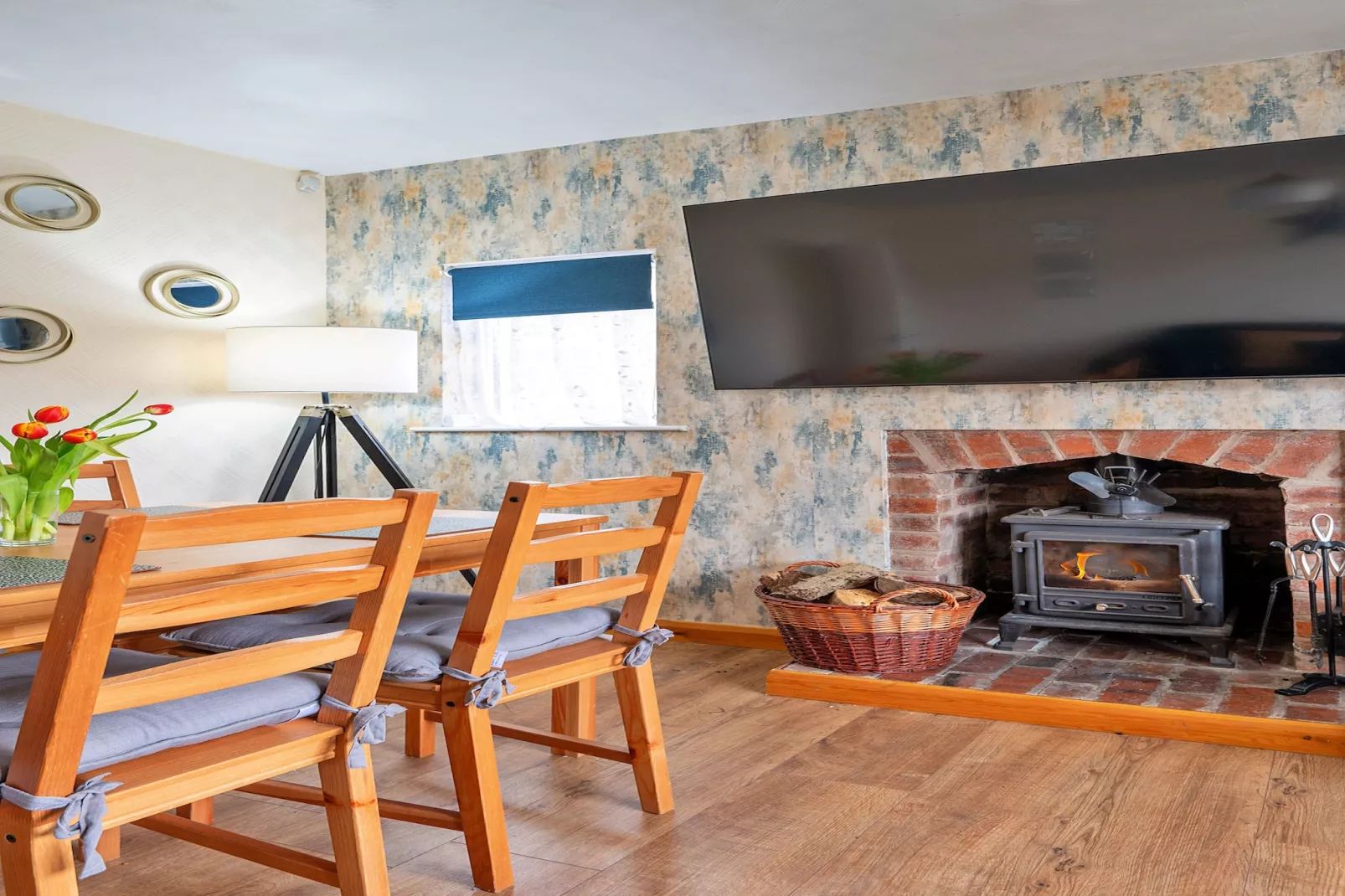 Llys Llewellyn-Living room