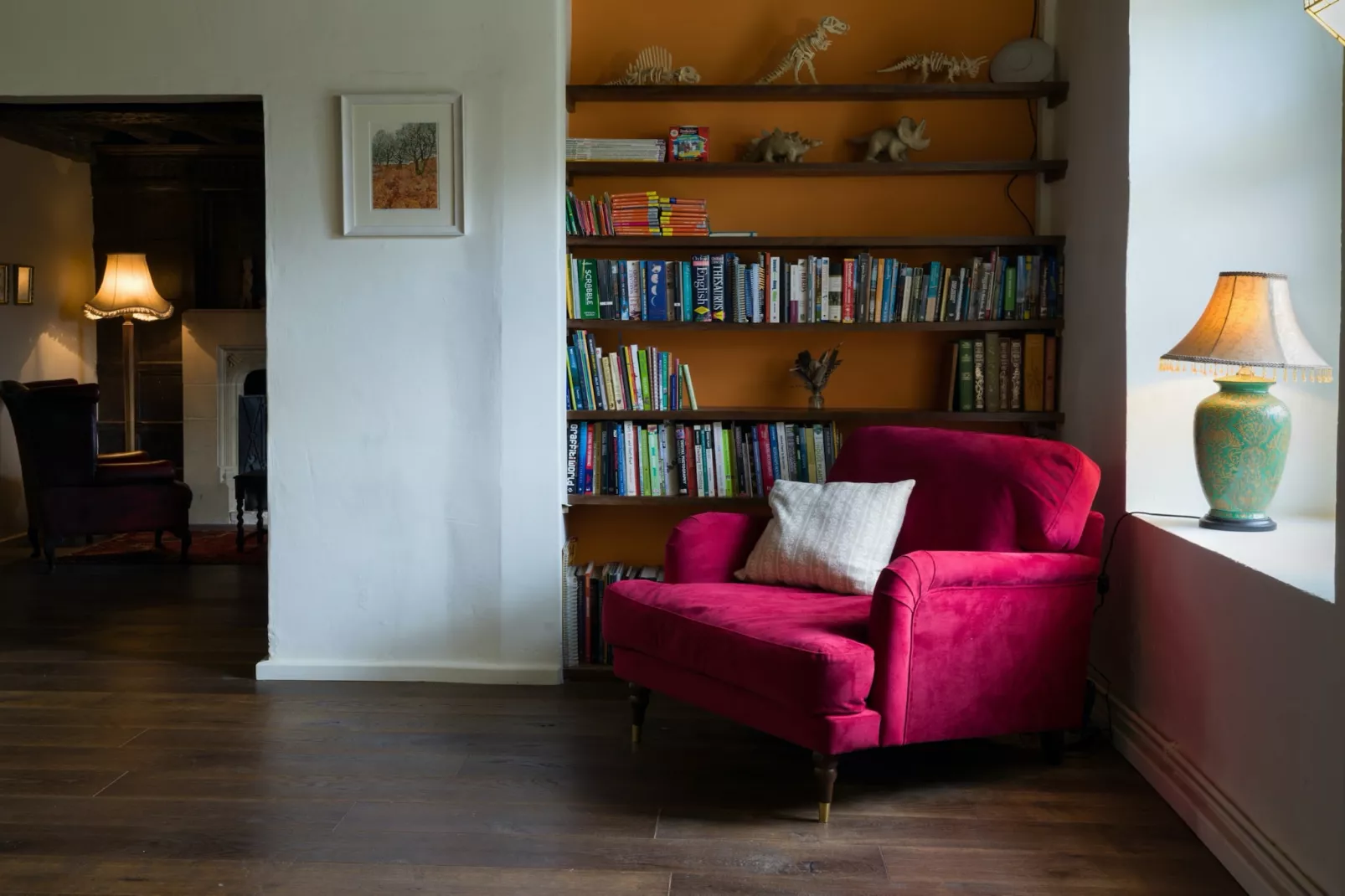 Lower Aylescott Farmhouse-Living room
