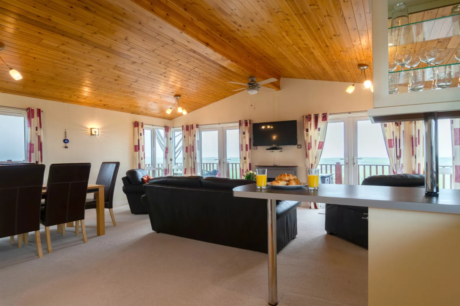Whitsand Bay Lodge-Living room