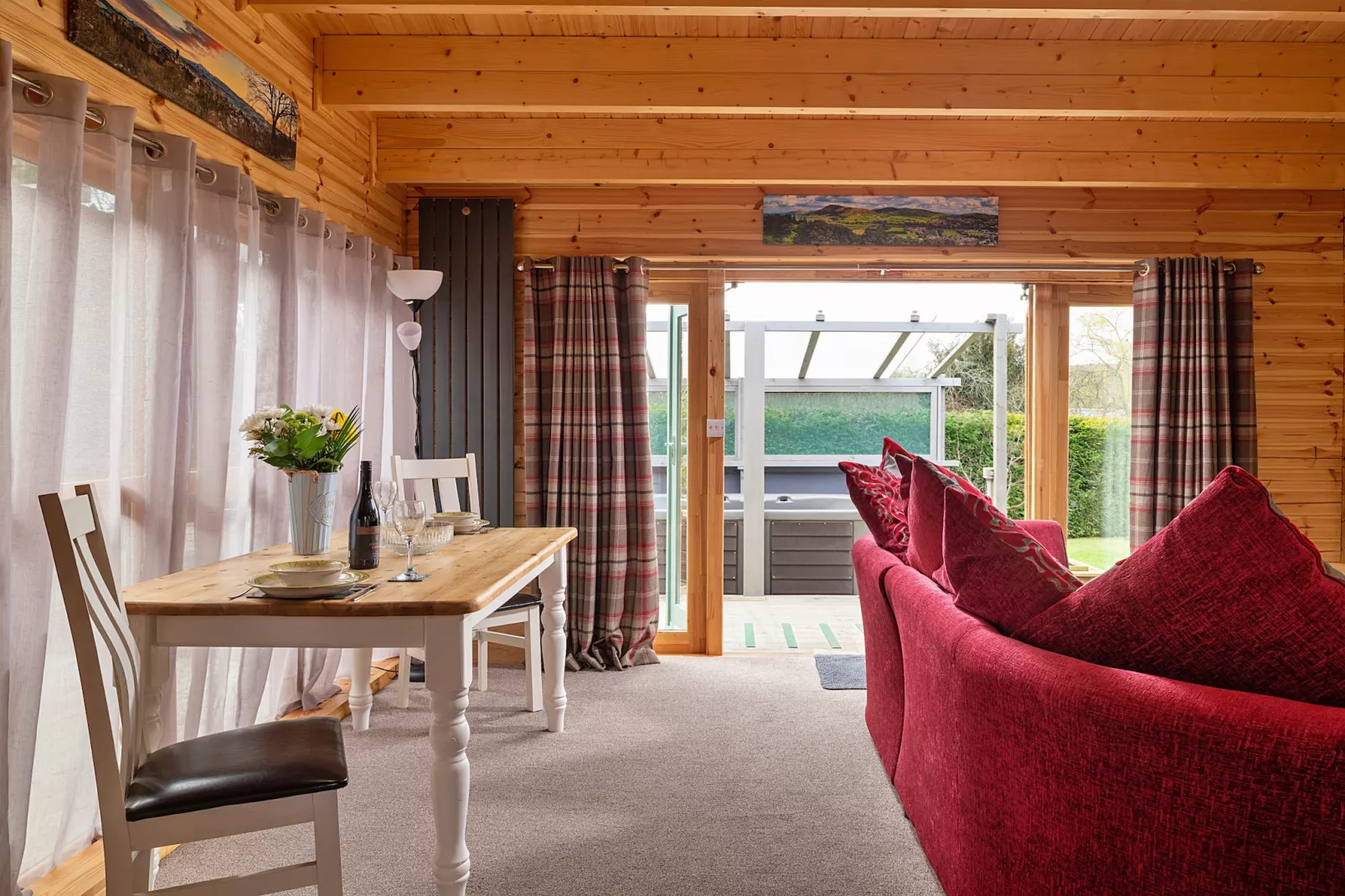 Garden Lodge-Dining room