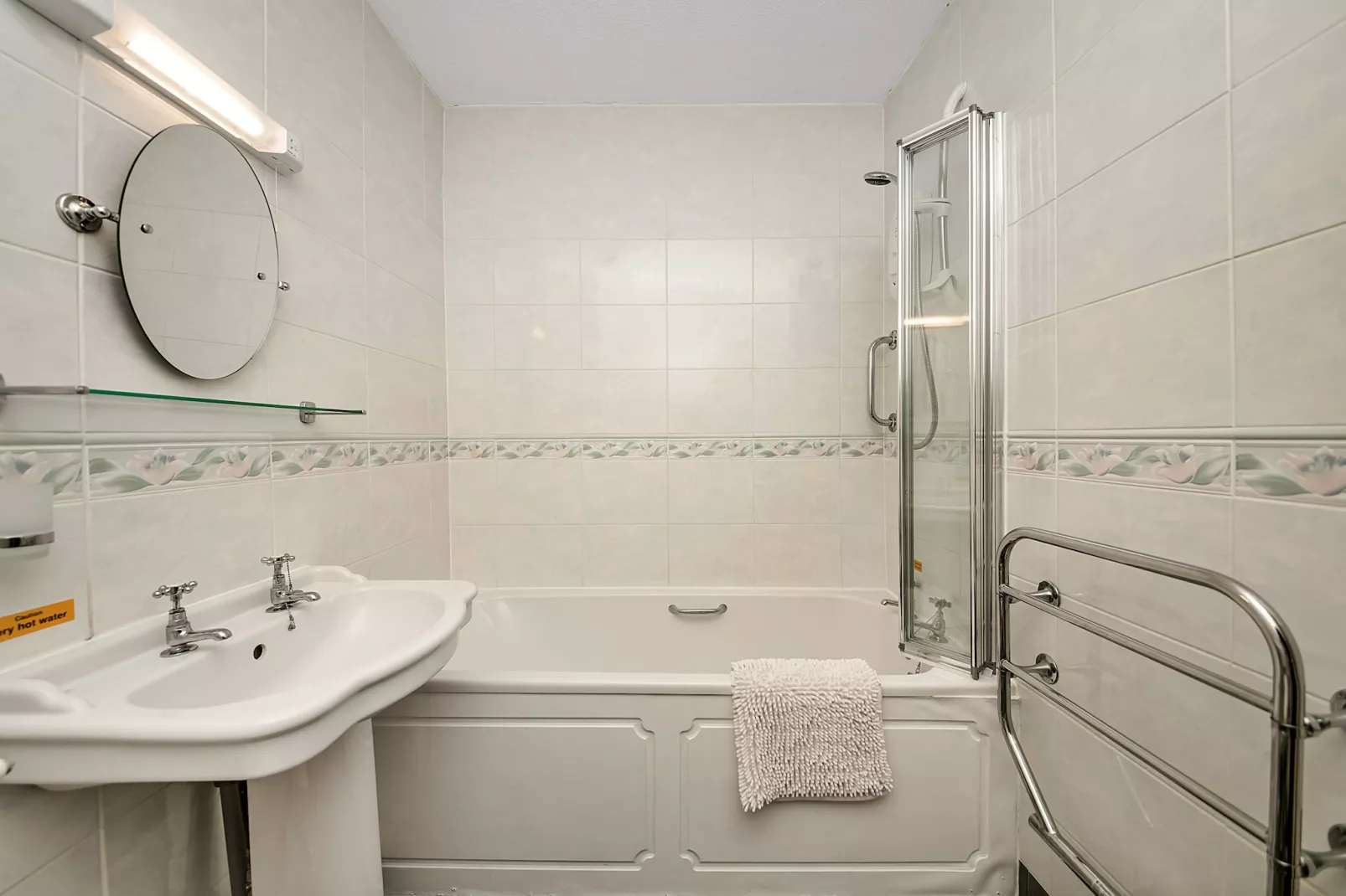 Hambleton Hall Apt-Bathroom