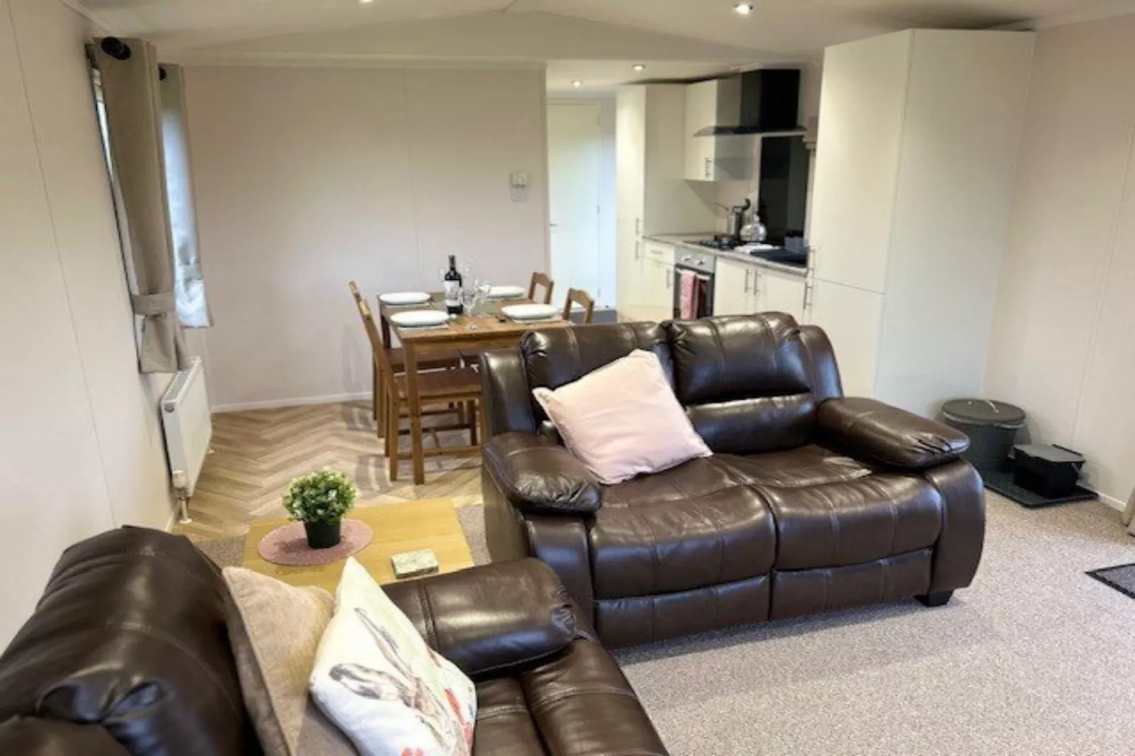 Tor Lodge-Living room