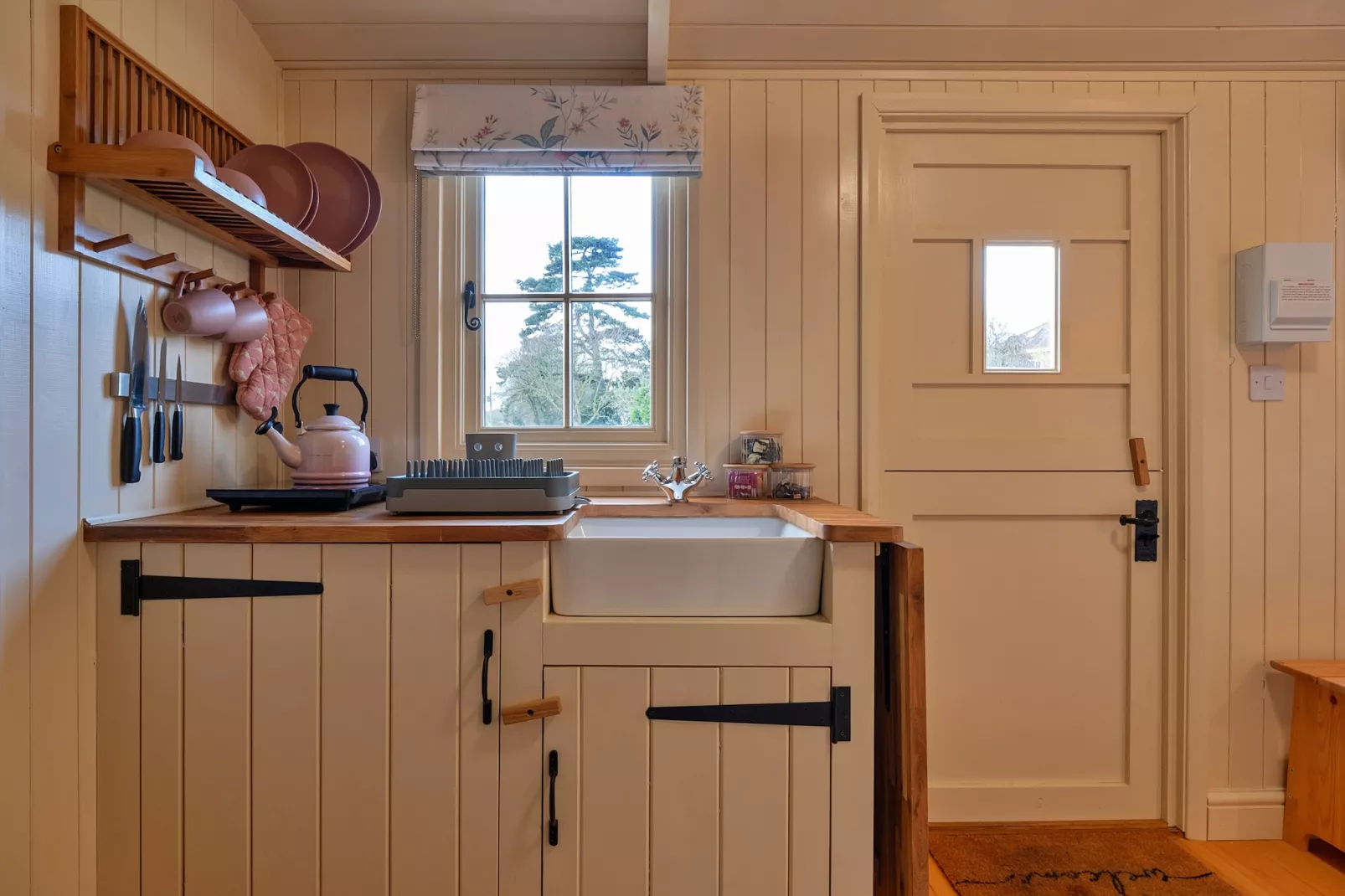 The Flower Hut-Kitchen