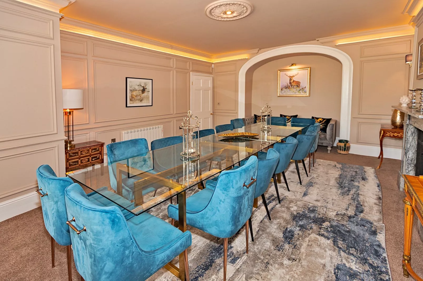 Ttich Manor Retreat-Dining room