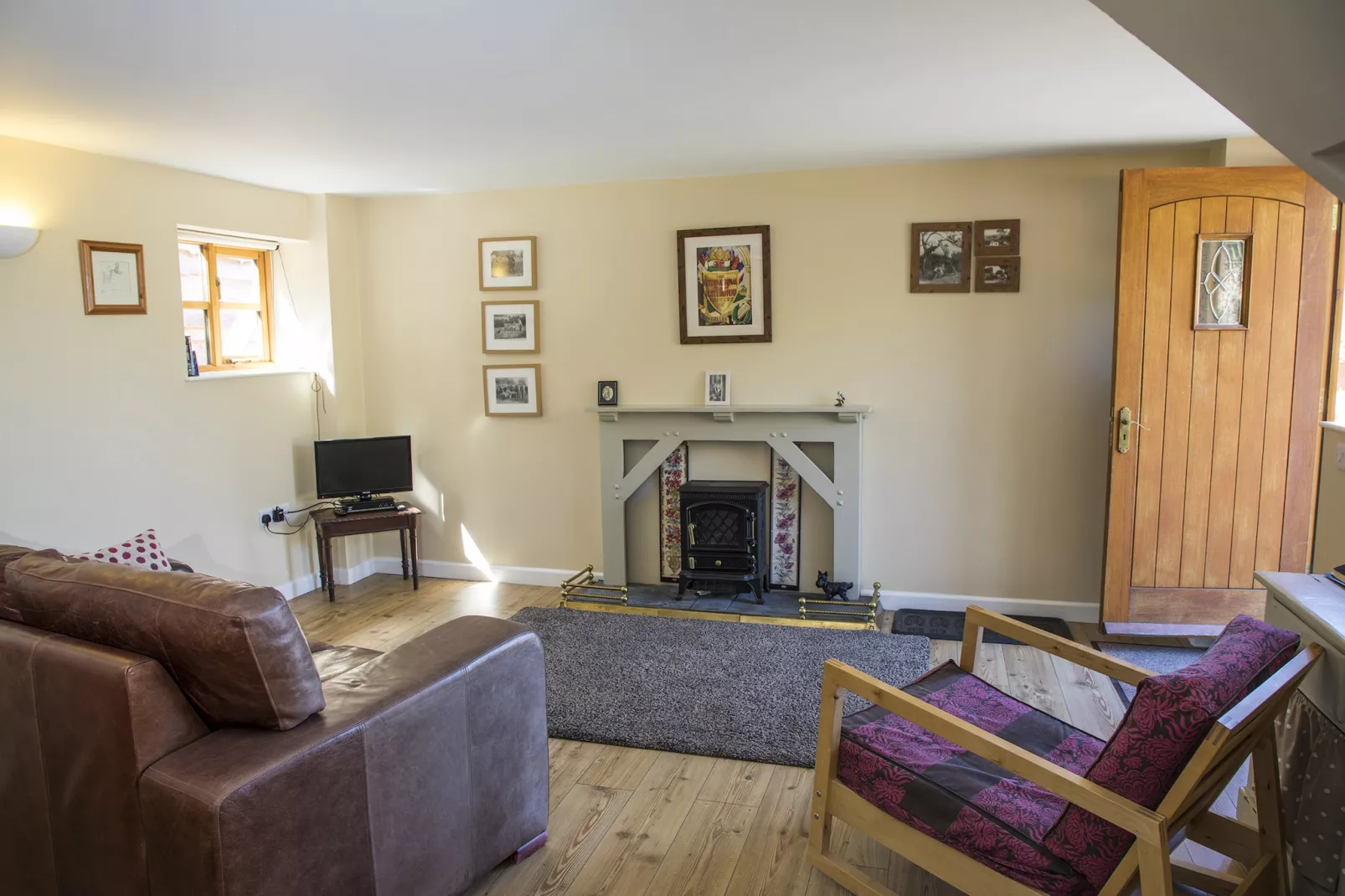 Woodpecker Cottage-Salon
