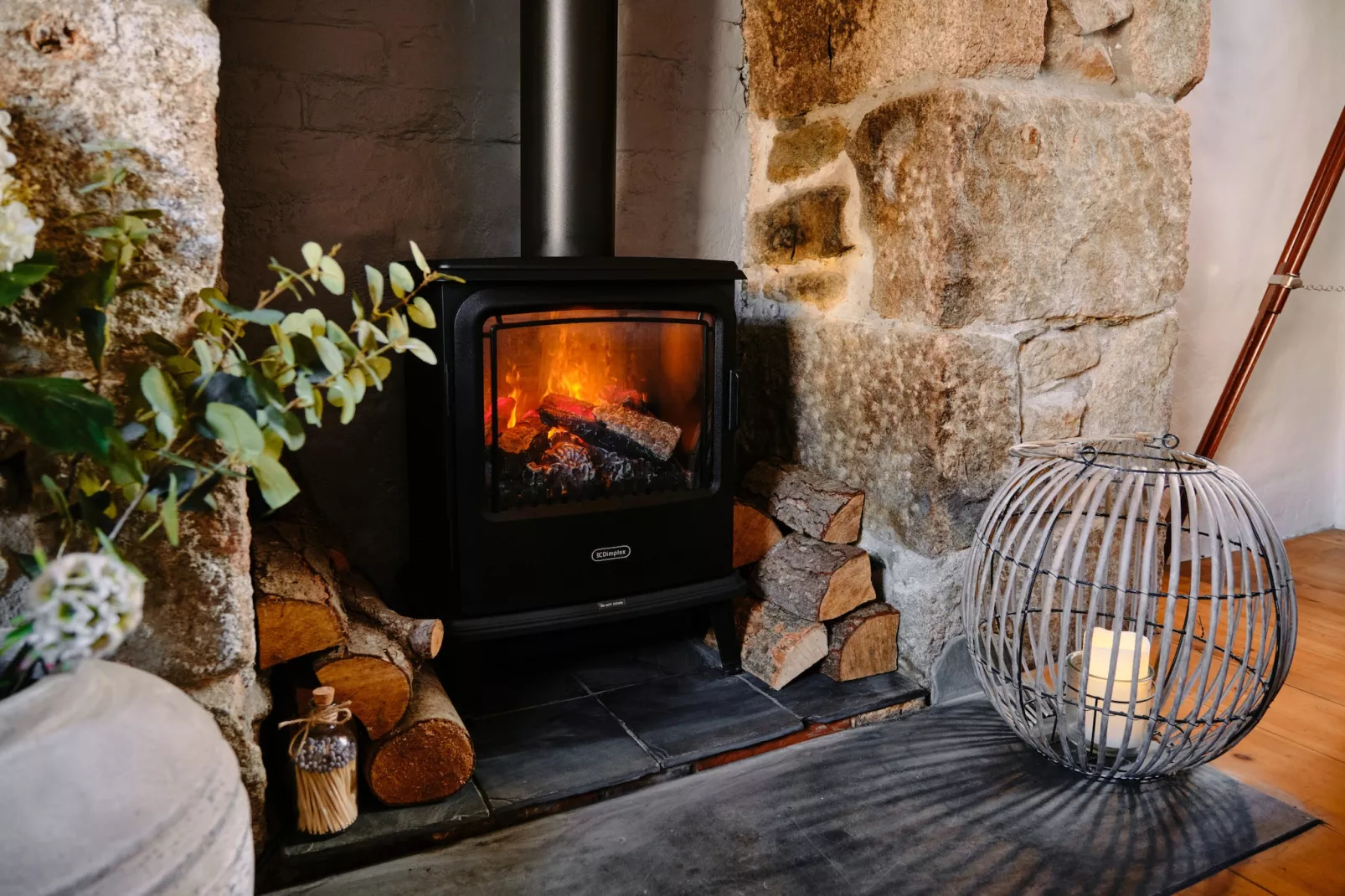 Scallop Cottage-Living room