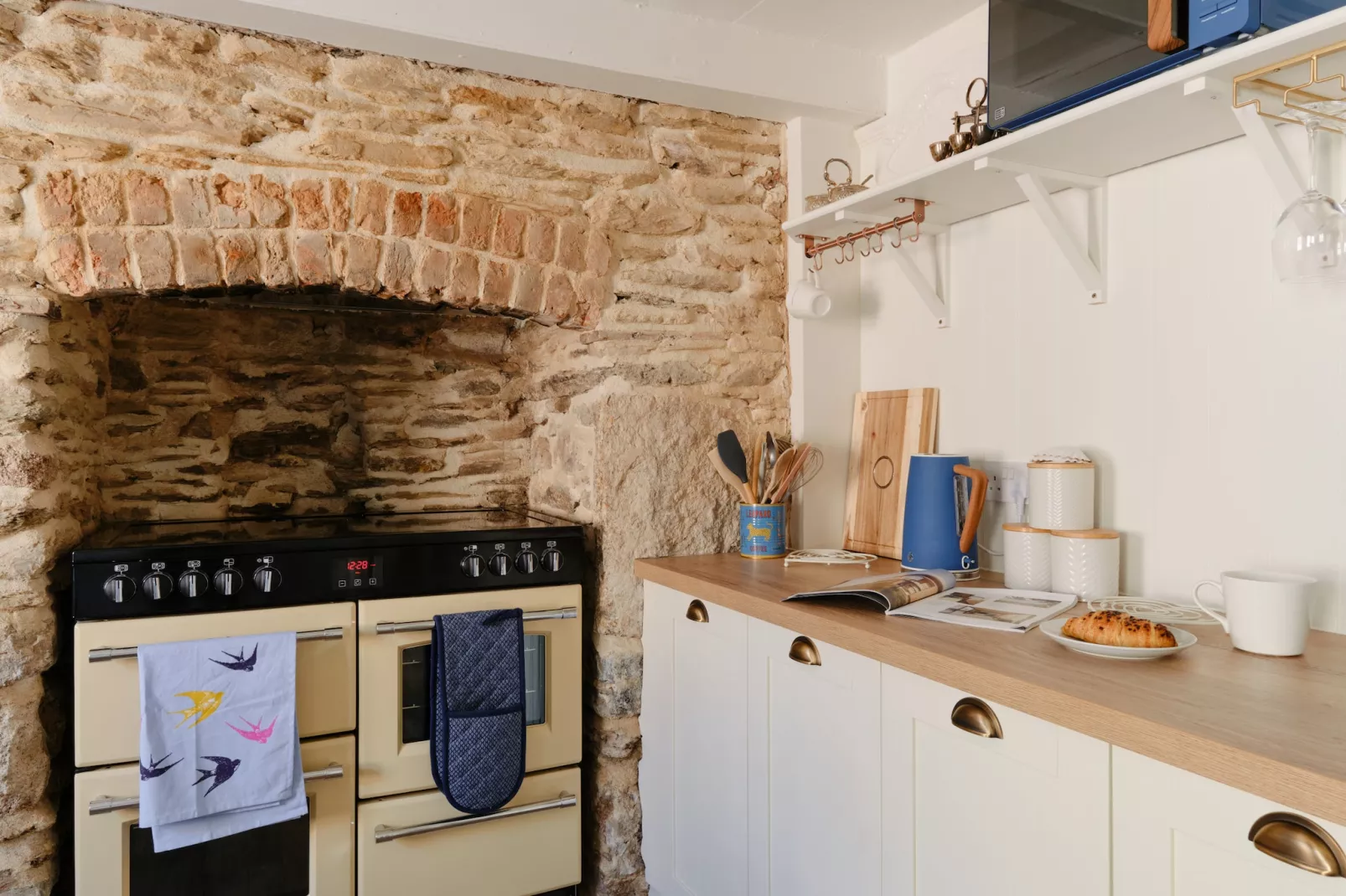Primrose Cottage-Kitchen