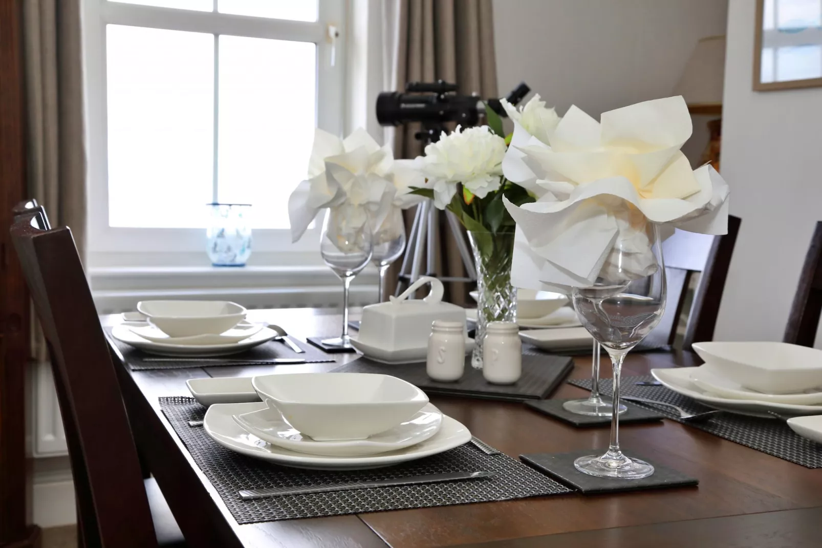 Glendale-Dining room