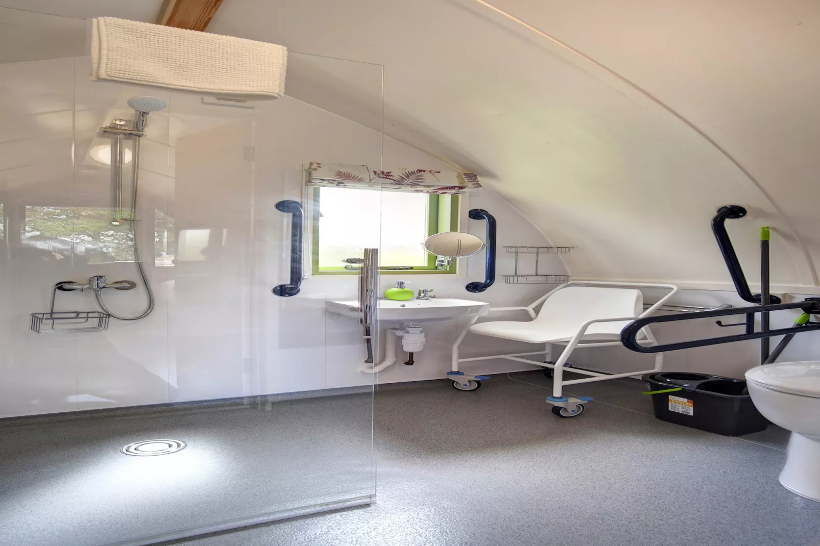 Humbleton Glamping-Bathroom